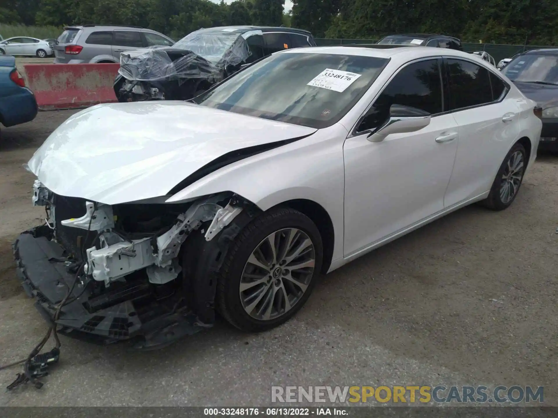 2 Photograph of a damaged car 58ABZ1B19KU040121 LEXUS ES 2019