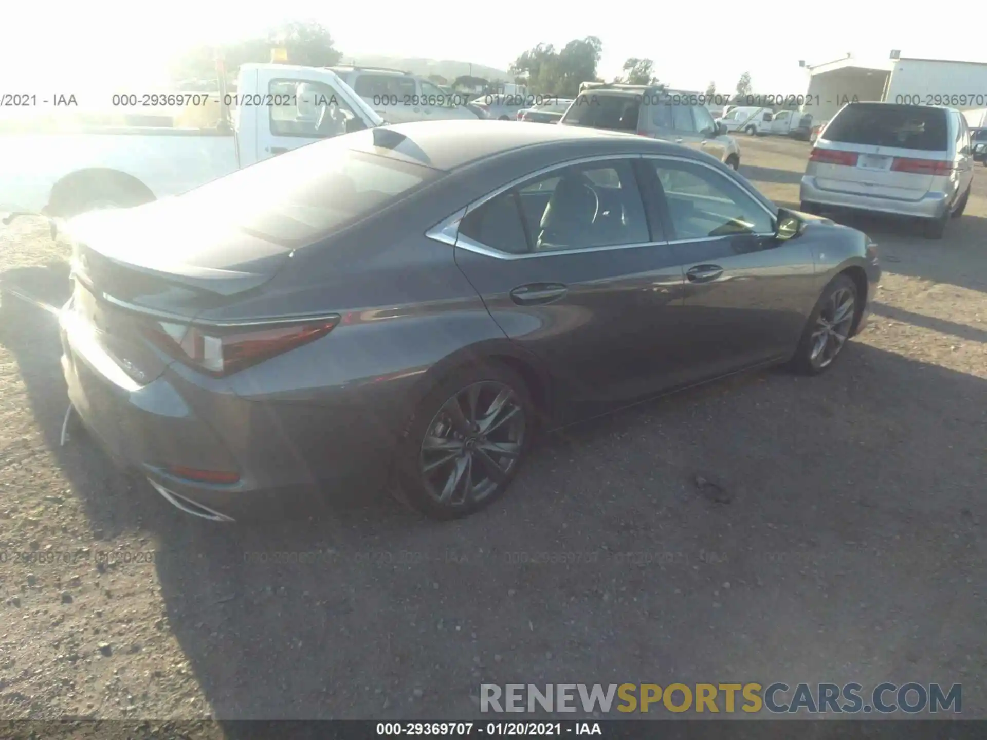 4 Photograph of a damaged car 58ABZ1B1XKU003868 LEXUS ES 2019