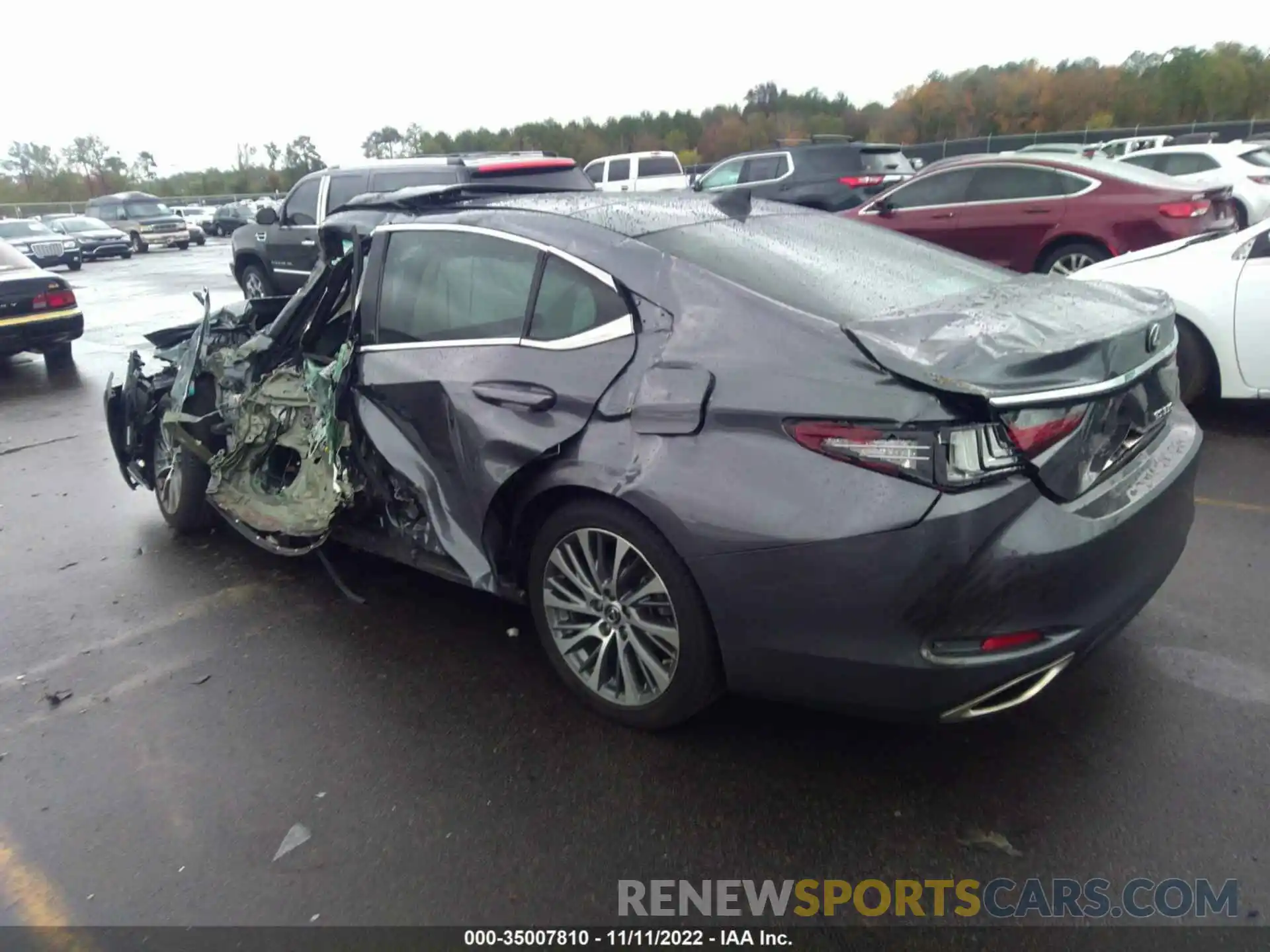 3 Photograph of a damaged car 58ABZ1B1XKU029273 LEXUS ES 2019