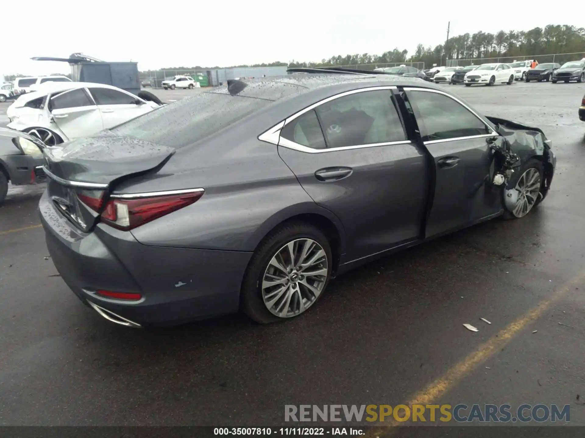 4 Photograph of a damaged car 58ABZ1B1XKU029273 LEXUS ES 2019