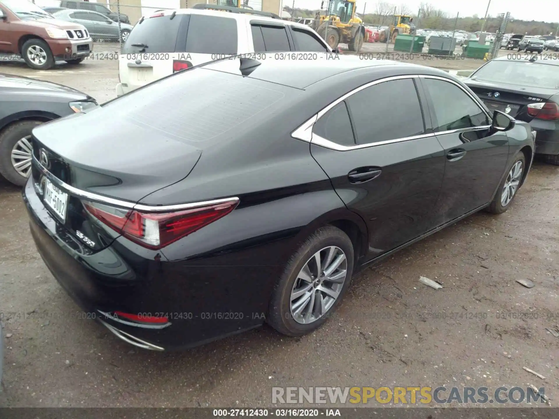 4 Photograph of a damaged car 58ABZ1B1XKU043299 LEXUS ES 2019