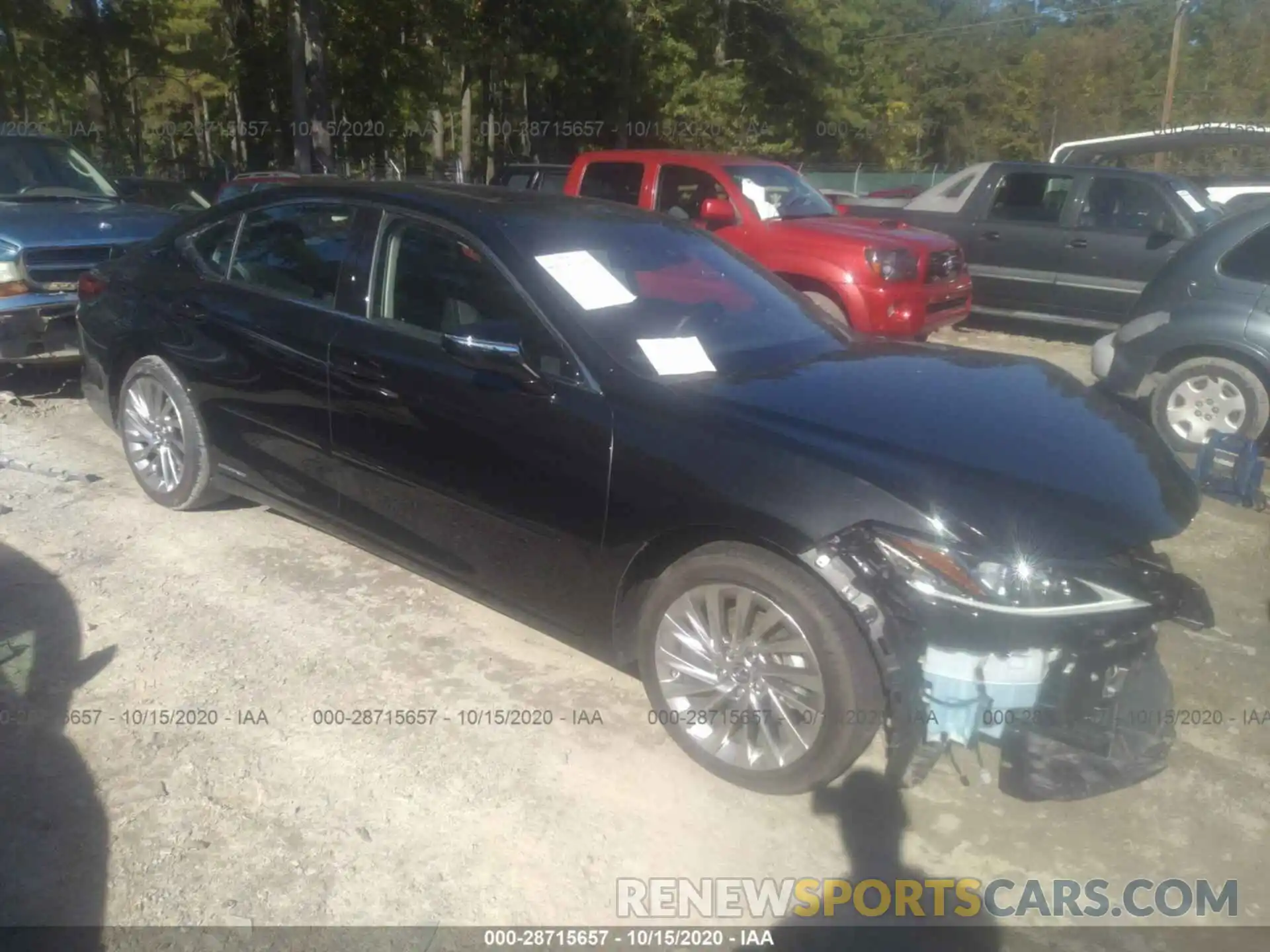 1 Photograph of a damaged car JTHB21B14K2019347 LEXUS ES 2019