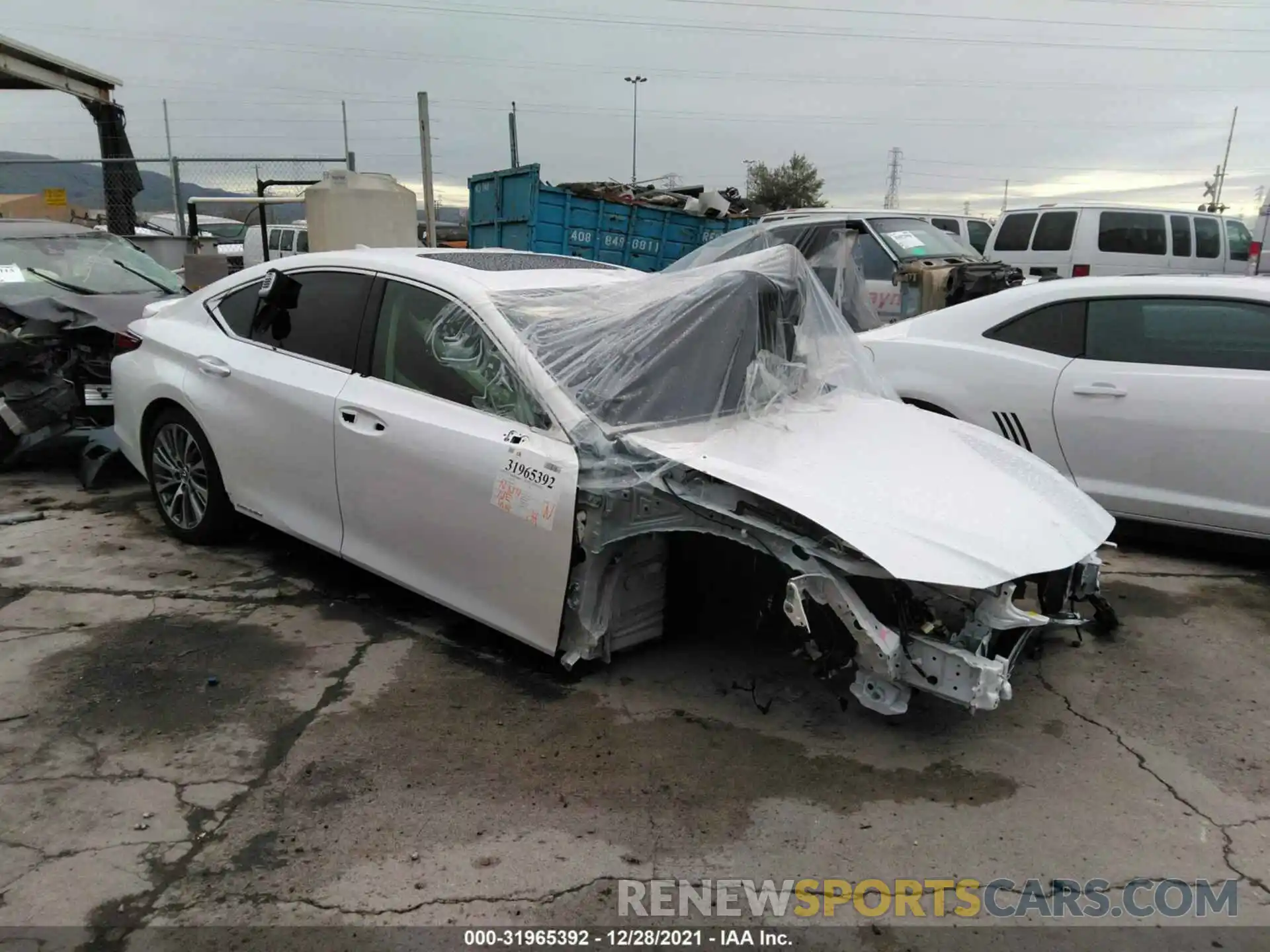 1 Photograph of a damaged car JTHB21B14K2038691 LEXUS ES 2019