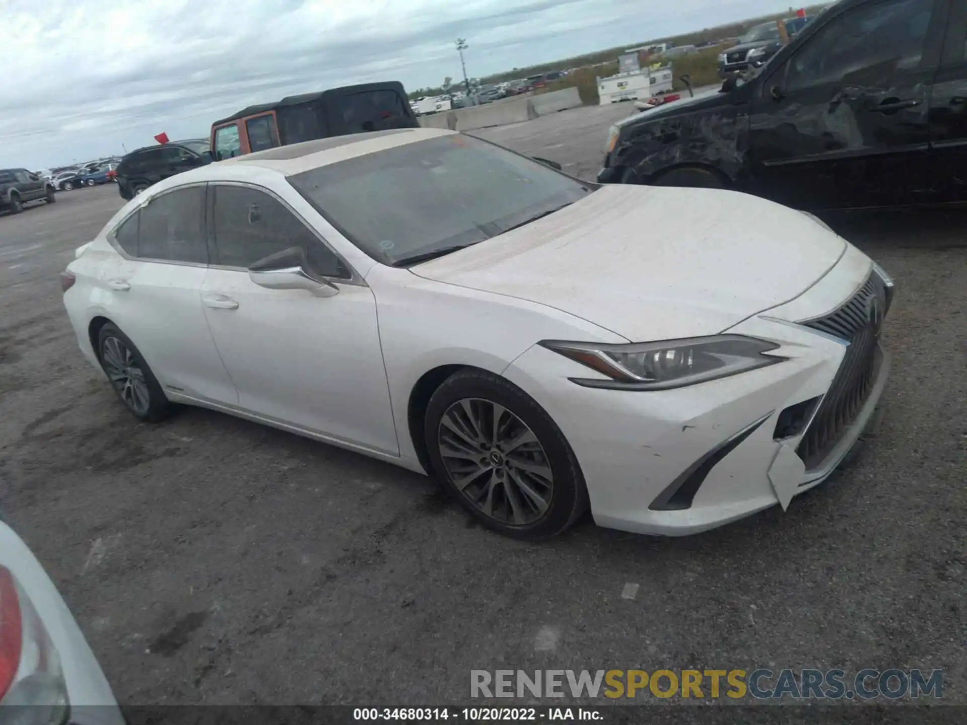 1 Photograph of a damaged car JTHB21B17K2001120 LEXUS ES 2019