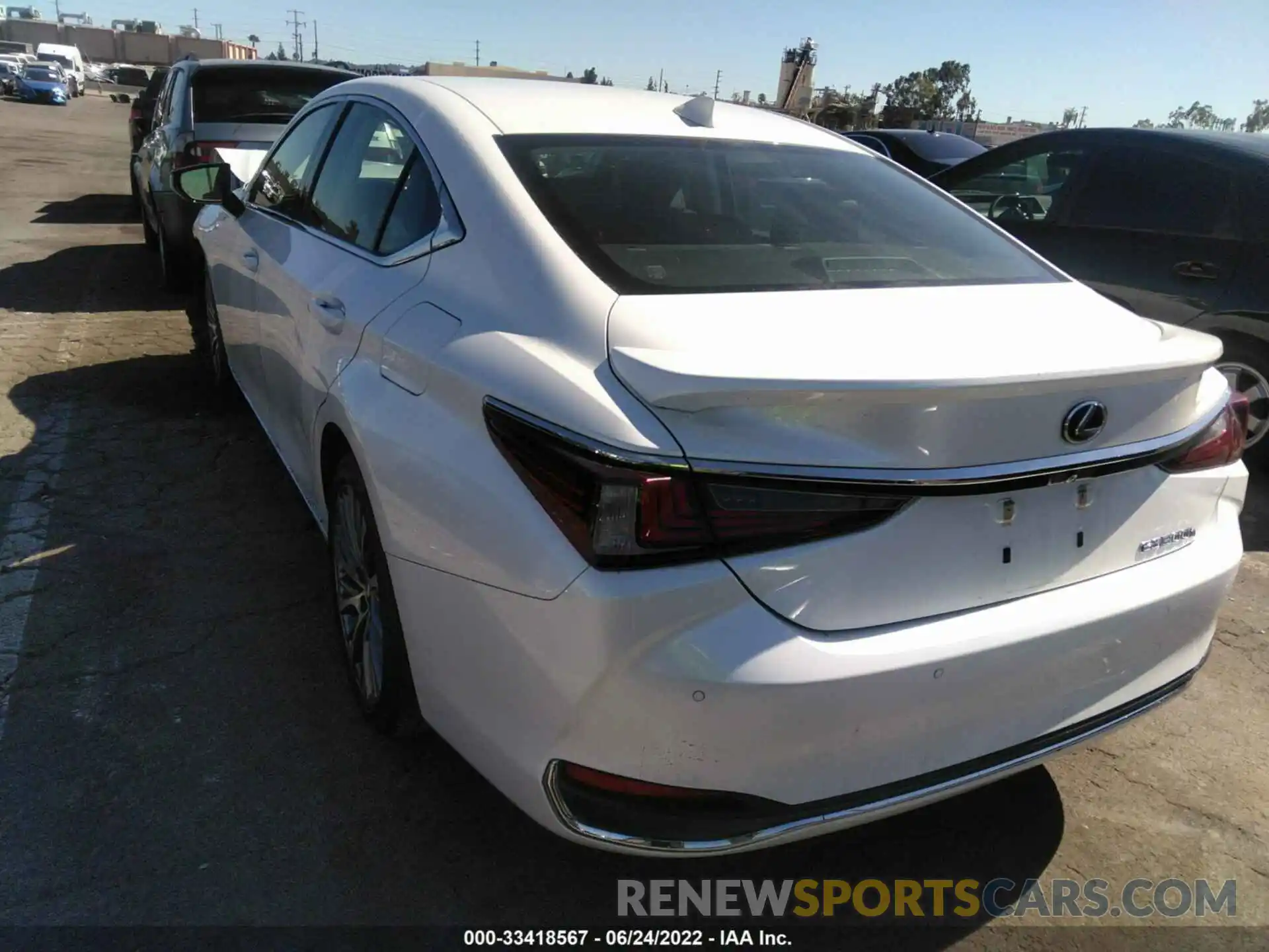 3 Photograph of a damaged car JTHB21B1XK2029770 LEXUS ES 2019