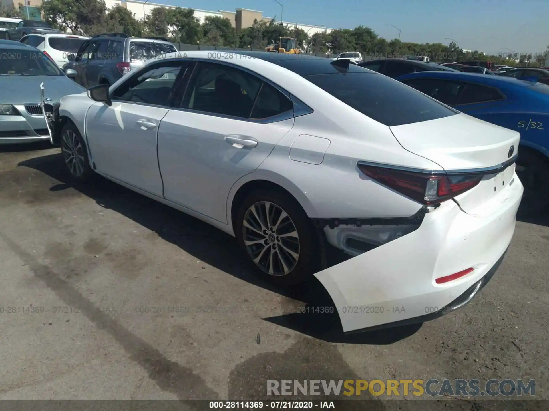 3 Photograph of a damaged car JTHBZ1B13K2001949 LEXUS ES 2019