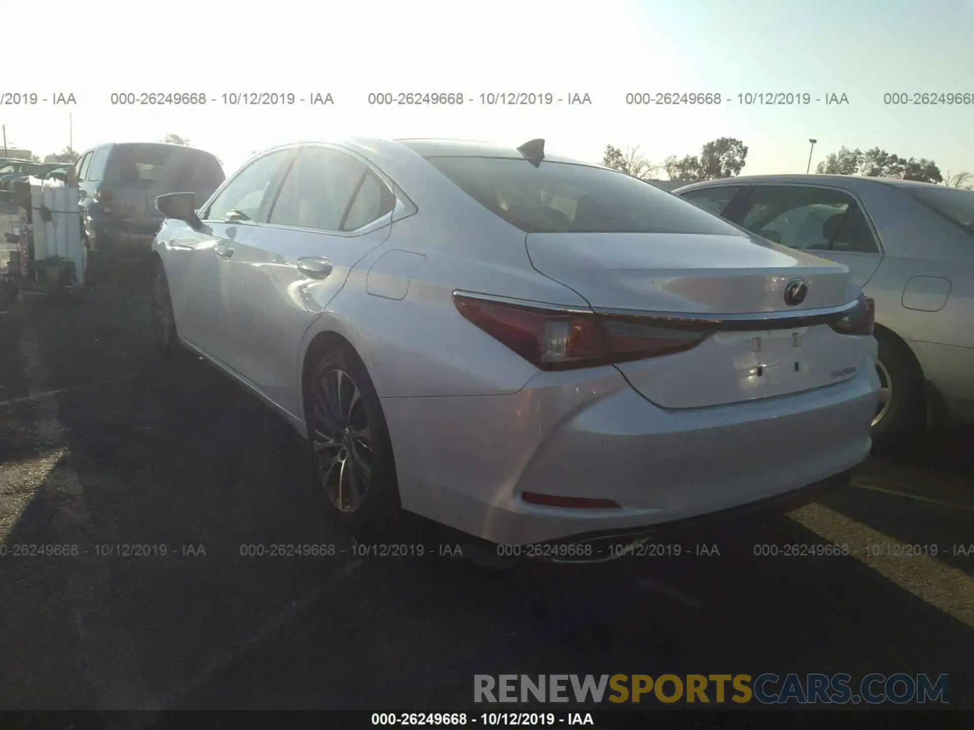 3 Photograph of a damaged car JTHBZ1B18K2002062 LEXUS ES 2019