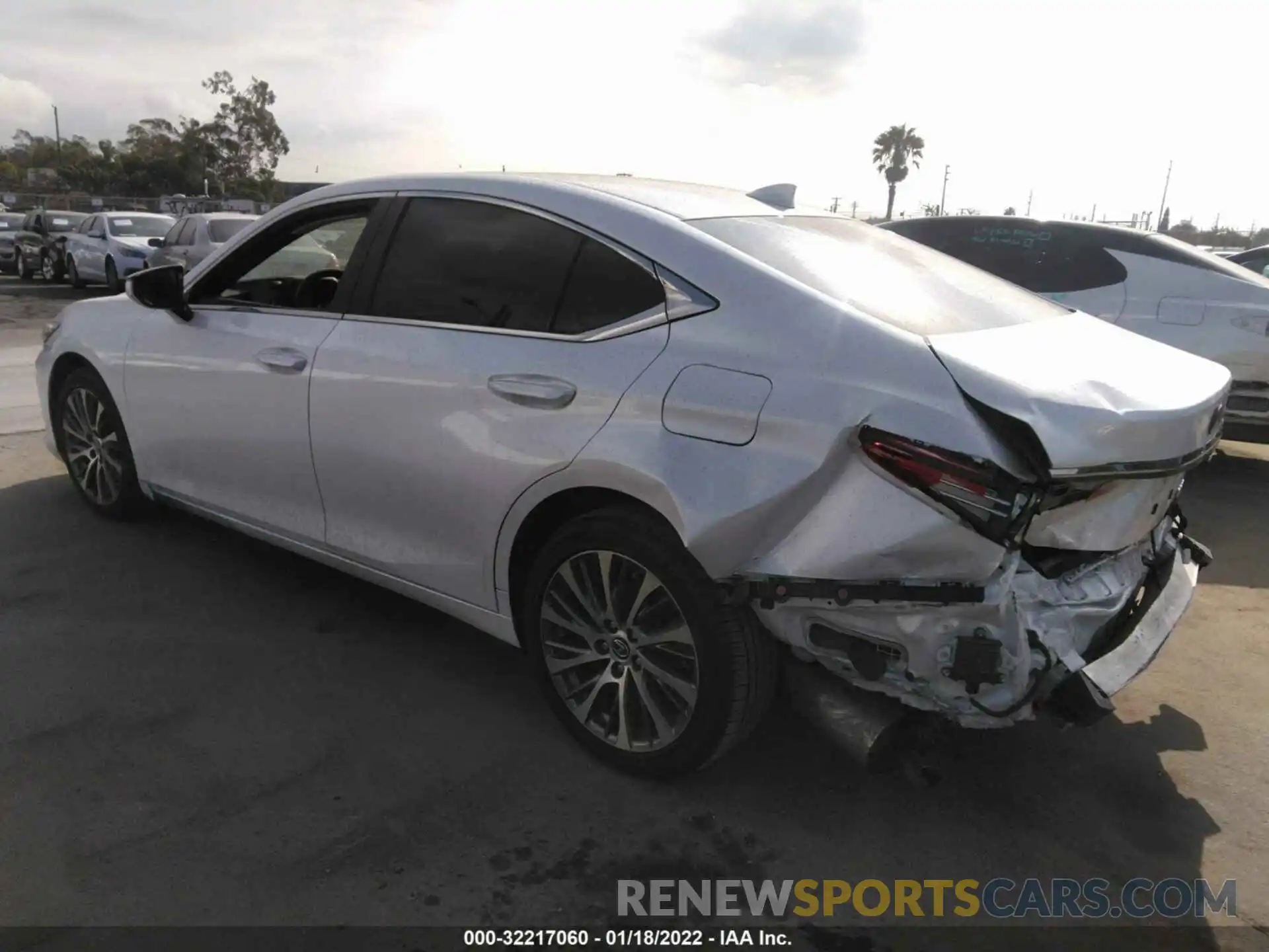 3 Photograph of a damaged car JTHBZ1B19K2003558 LEXUS ES 2019