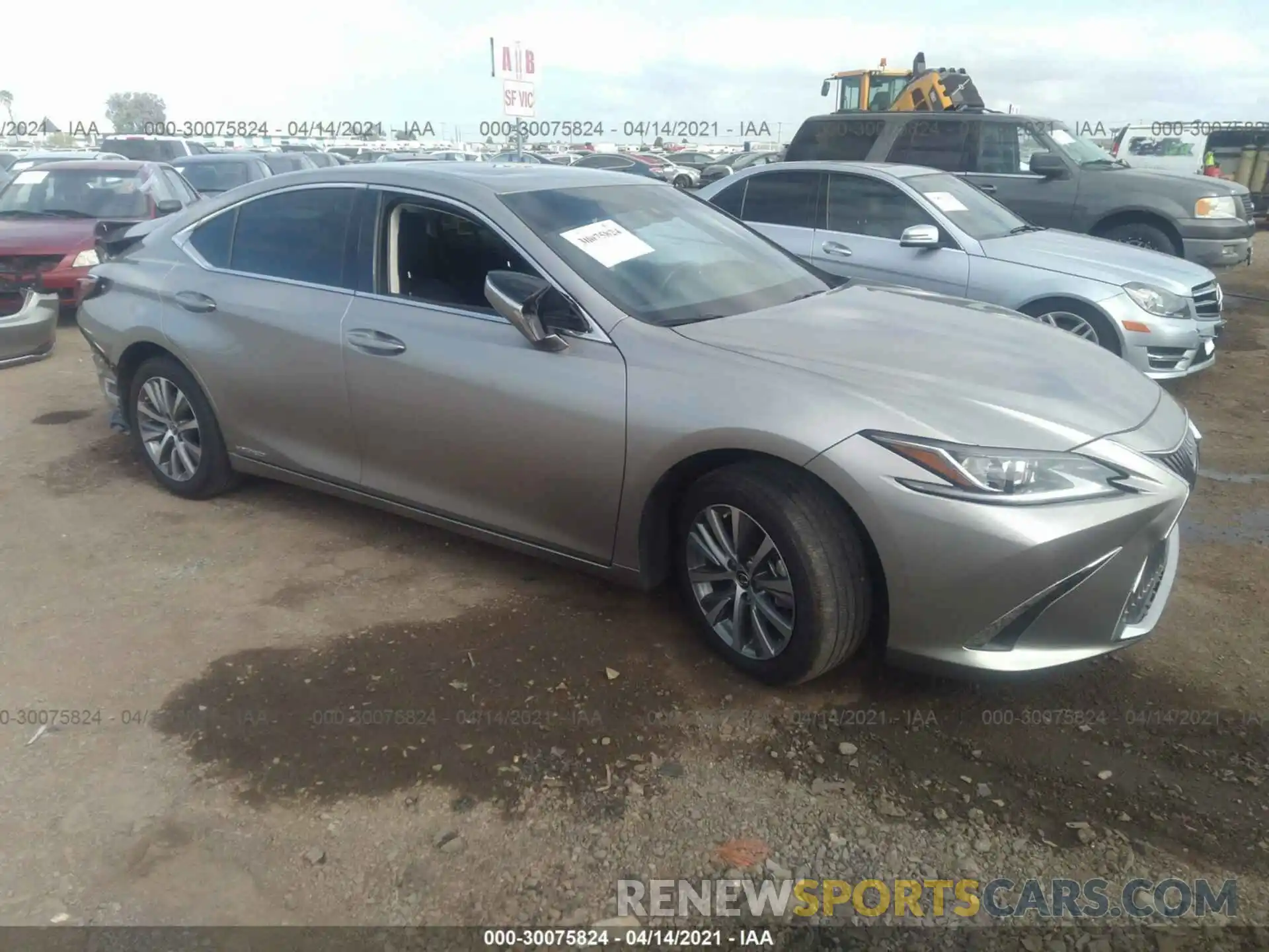 1 Photograph of a damaged car 58AC21B17LU007242 LEXUS ES 2020