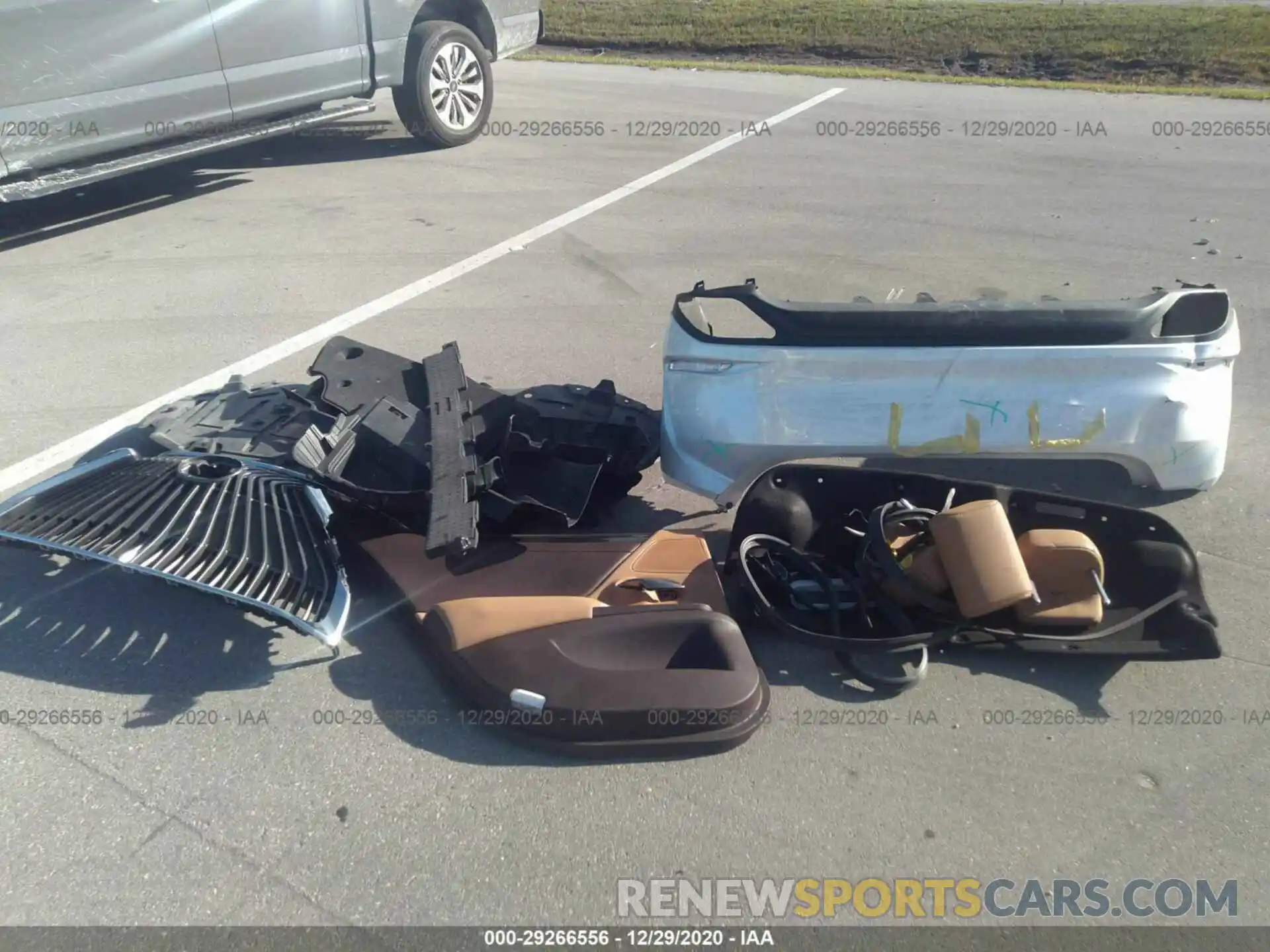 11 Photograph of a damaged car 58ACZ1B14LU053638 LEXUS ES 2020