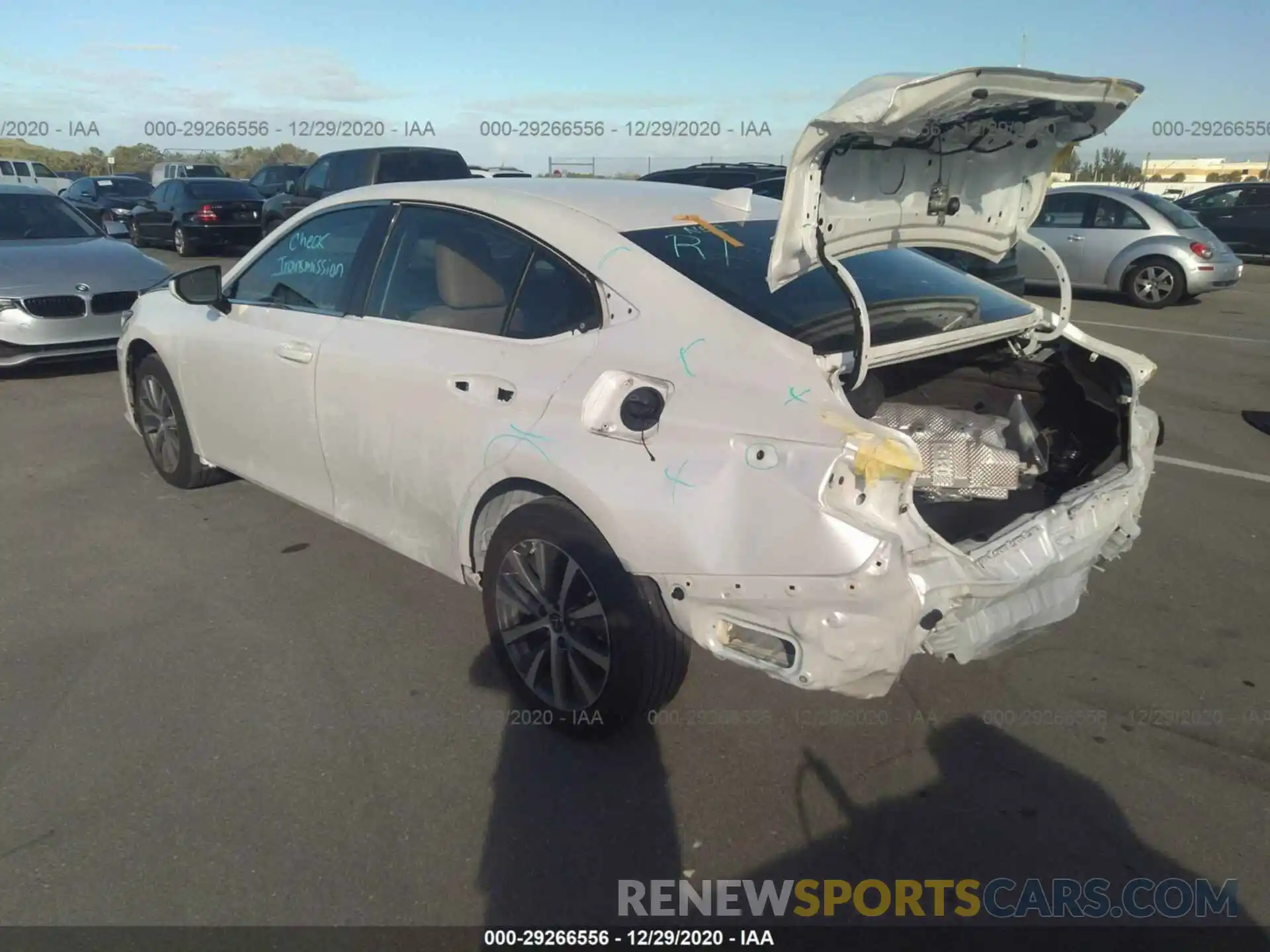 3 Photograph of a damaged car 58ACZ1B14LU053638 LEXUS ES 2020