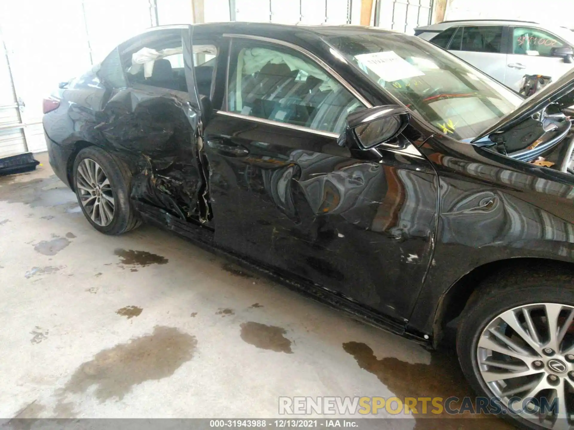 6 Photograph of a damaged car 58AD21B13LU006321 LEXUS ES 2020