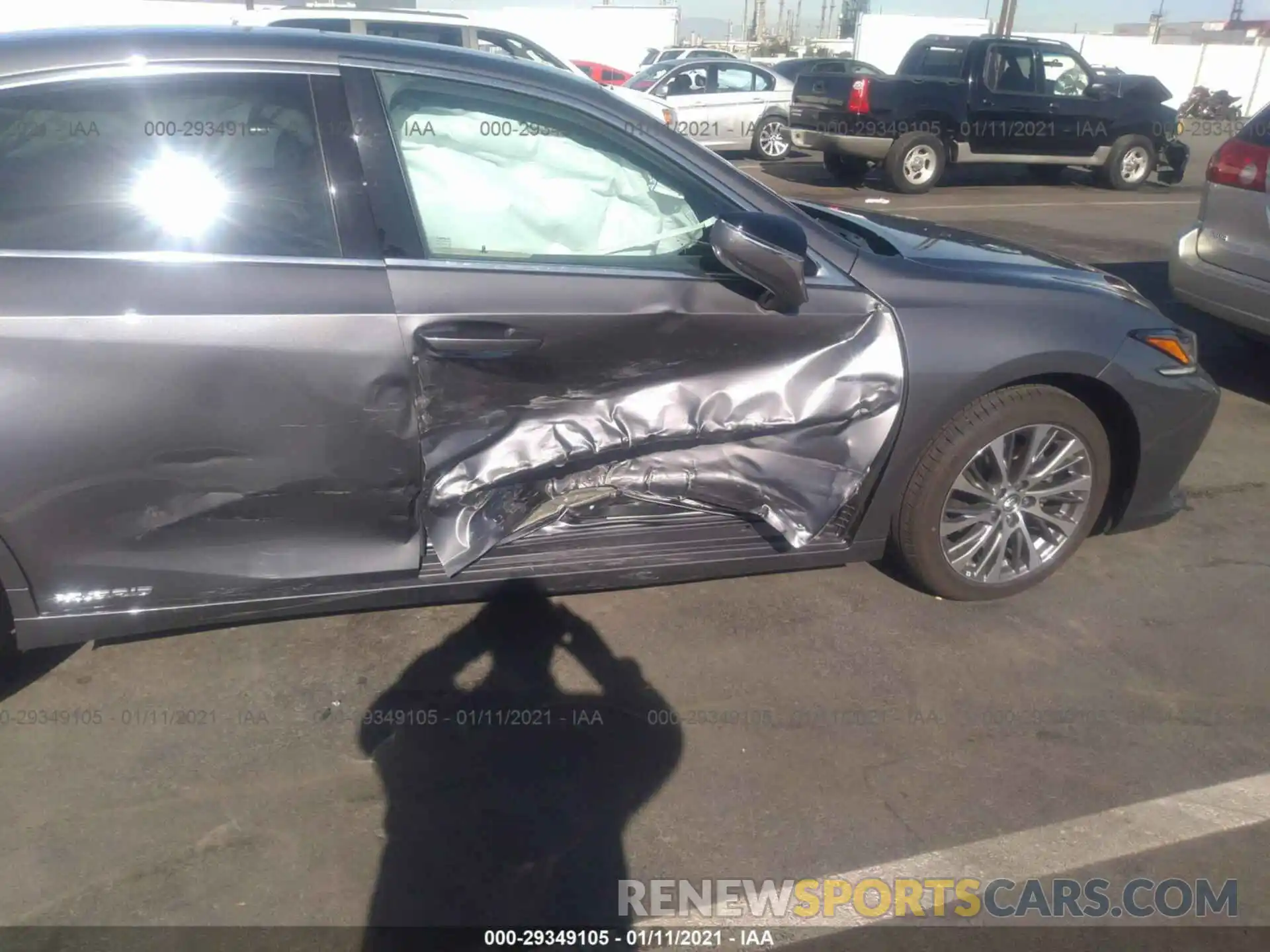 6 Photograph of a damaged car 58AD21B13LU008795 LEXUS ES 2020