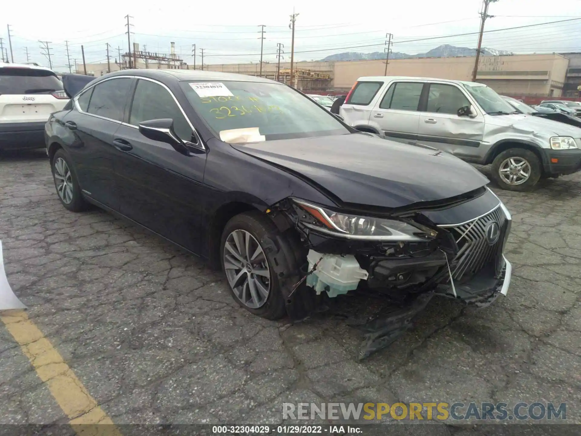 1 Photograph of a damaged car 58AD21B14LU004903 LEXUS ES 2020