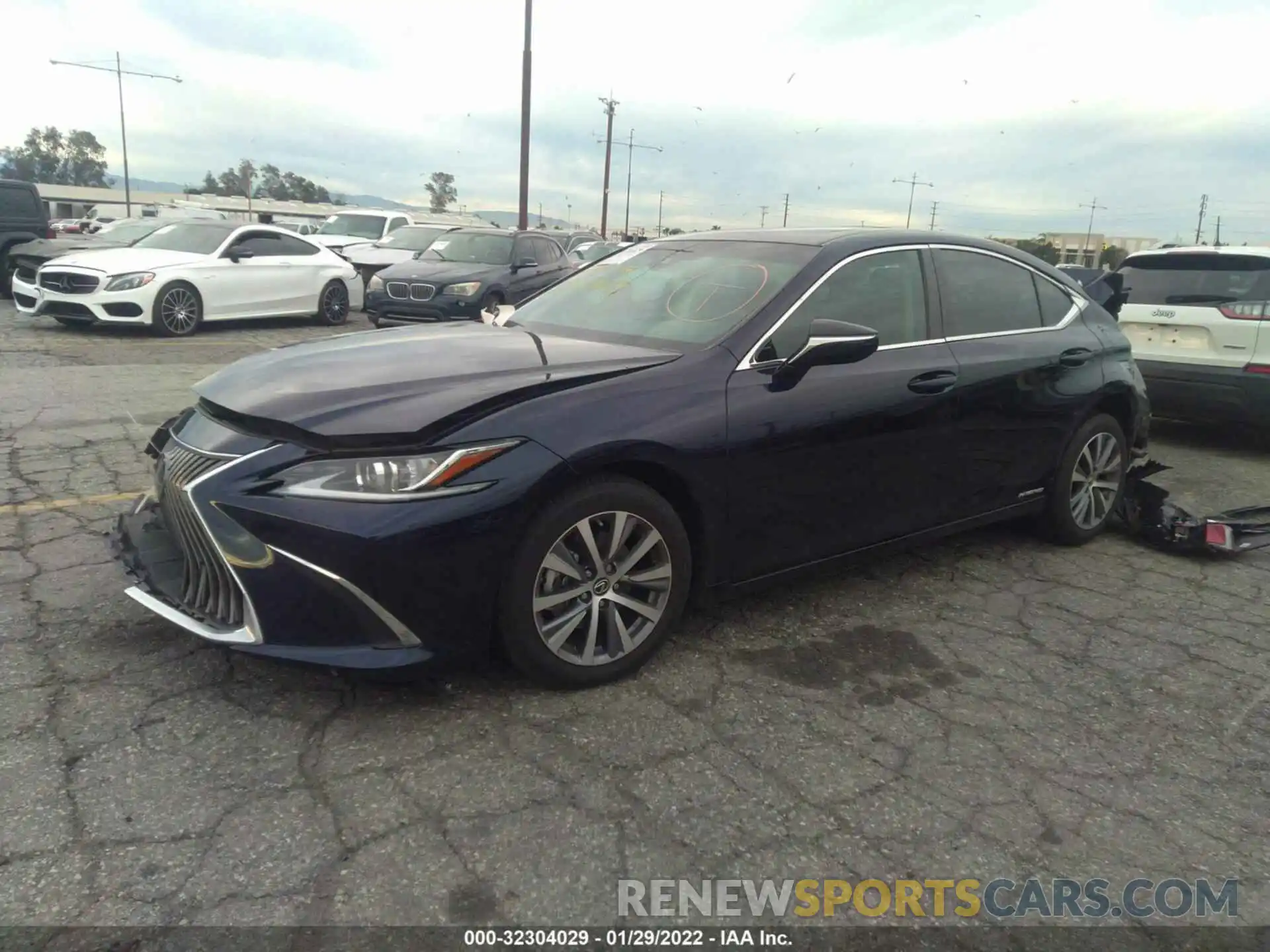 2 Photograph of a damaged car 58AD21B14LU004903 LEXUS ES 2020