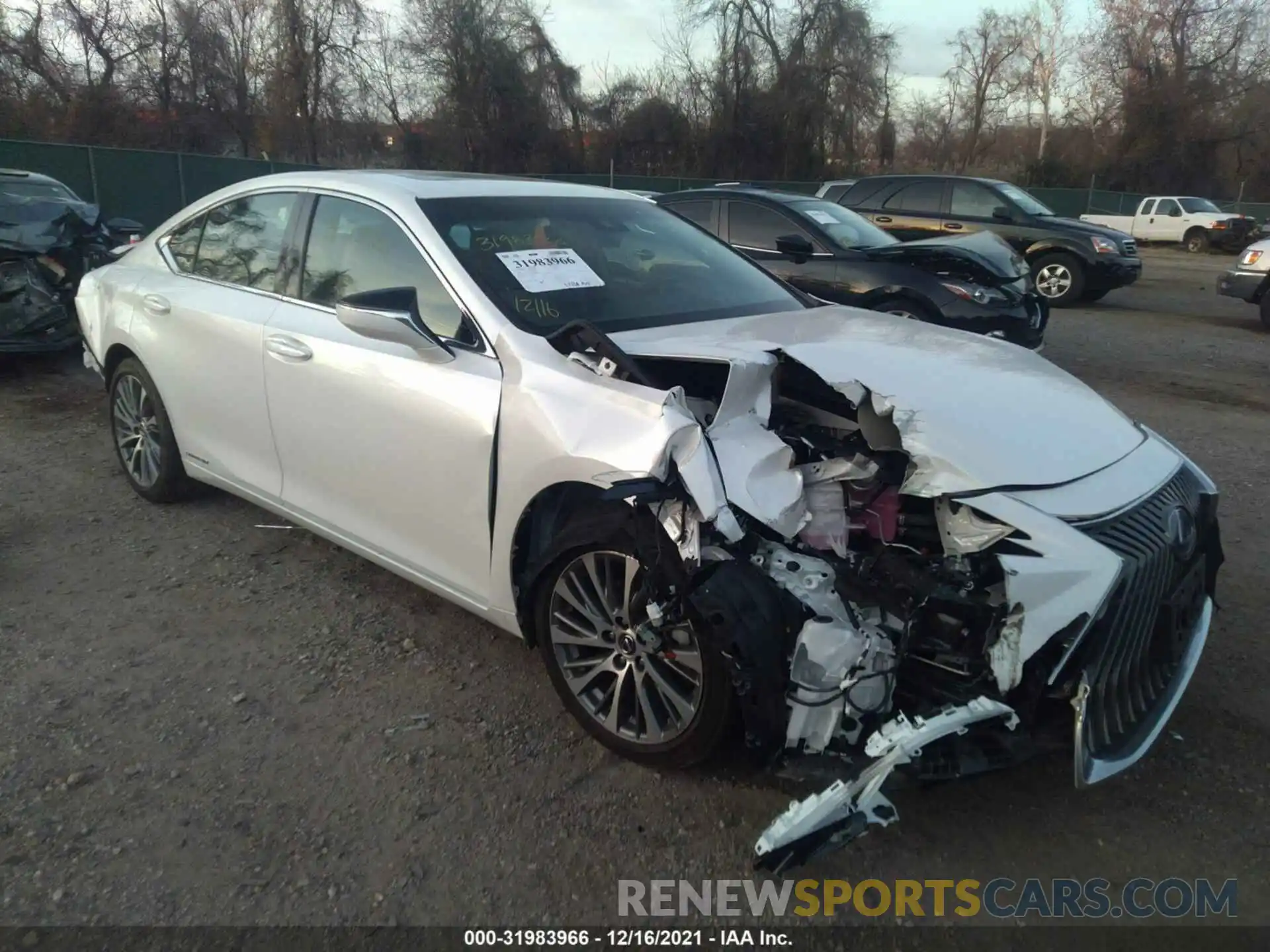 1 Photograph of a damaged car 58AD21B14LU008370 LEXUS ES 2020