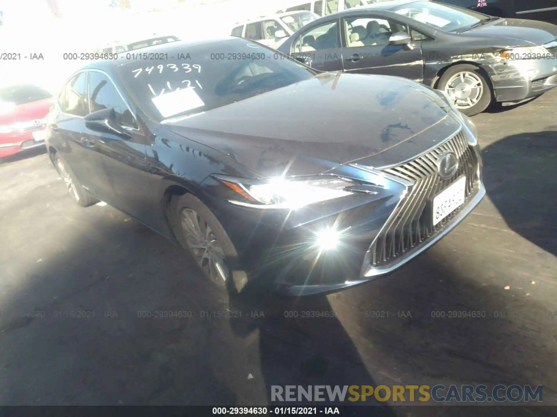 1 Photograph of a damaged car 58AD21B18LU012406 LEXUS ES 2020