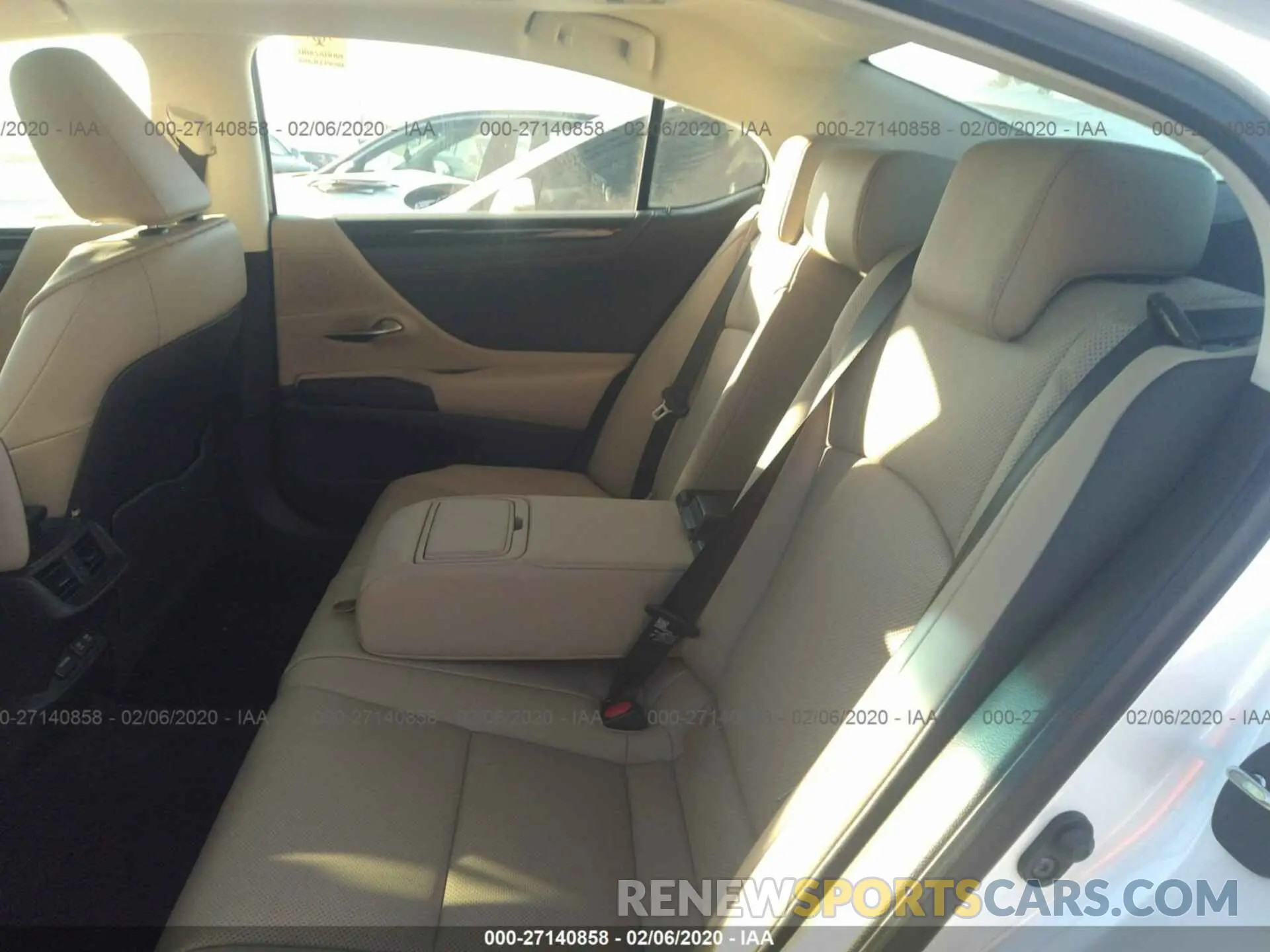 8 Photograph of a damaged car 58ADZ1B10LU058016 LEXUS ES 2020