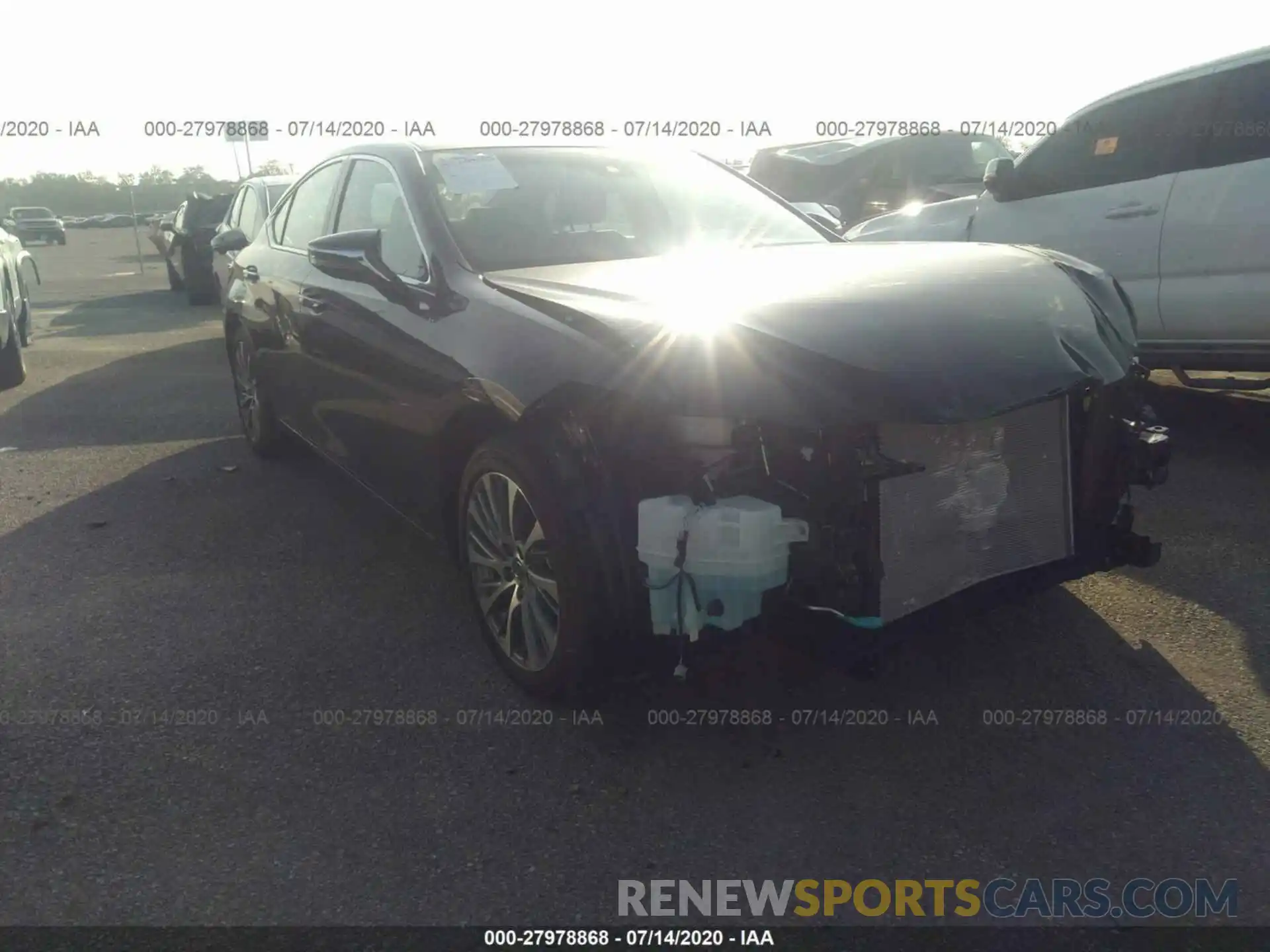 1 Photograph of a damaged car 58ADZ1B10LU072739 LEXUS ES 2020