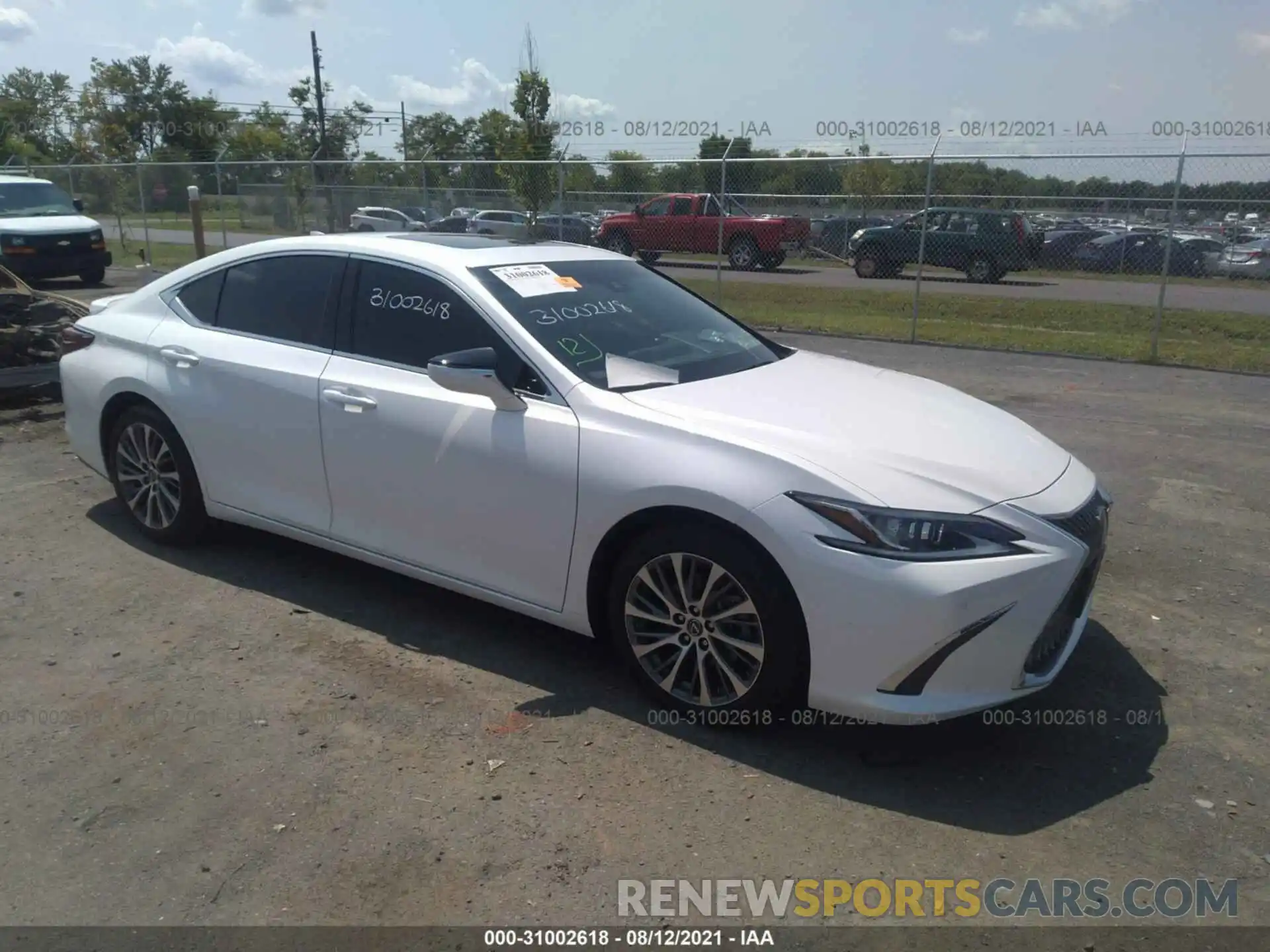 1 Photograph of a damaged car 58ADZ1B10LU074622 LEXUS ES 2020