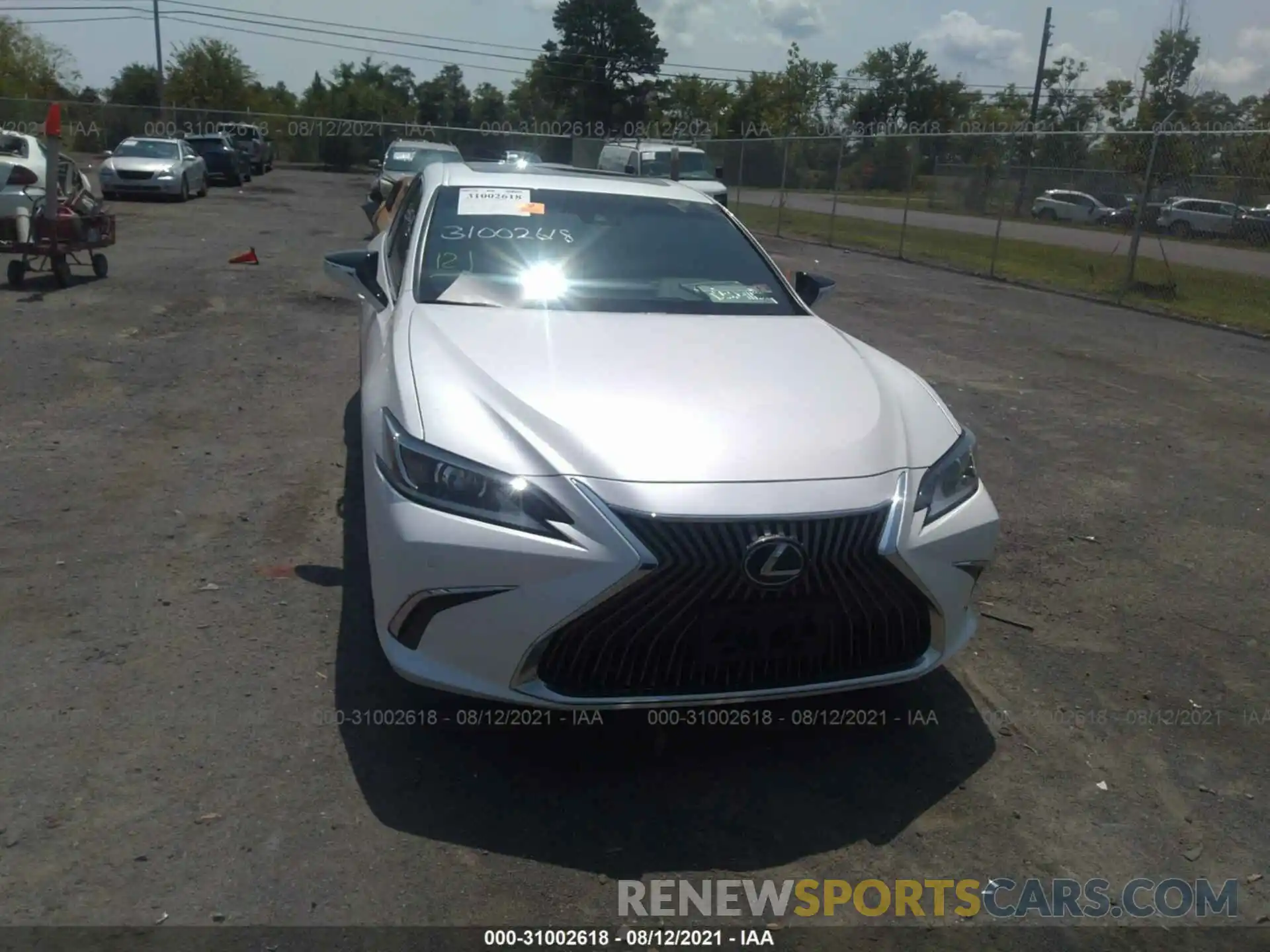 6 Photograph of a damaged car 58ADZ1B10LU074622 LEXUS ES 2020