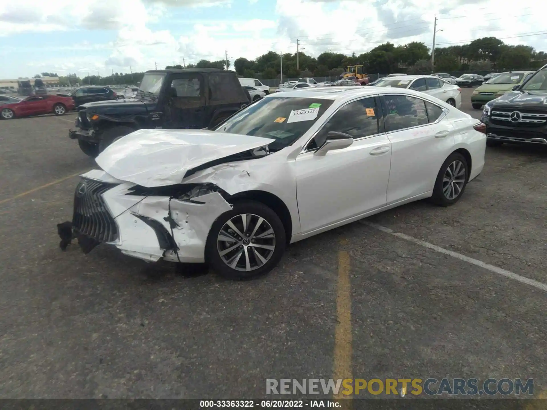 2 Photograph of a damaged car 58ADZ1B10LU078637 LEXUS ES 2020