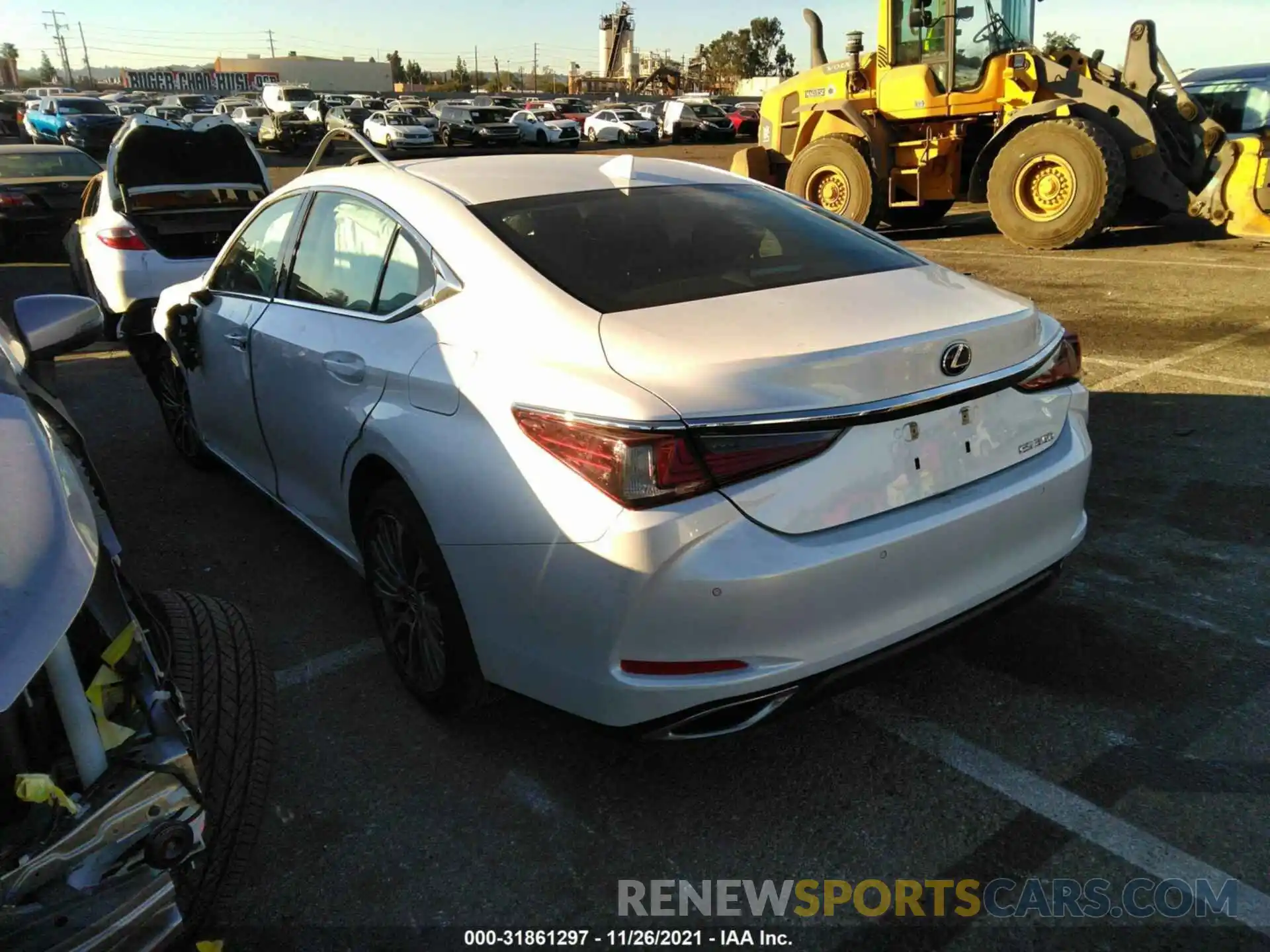 3 Photograph of a damaged car 58ADZ1B12LU070412 LEXUS ES 2020