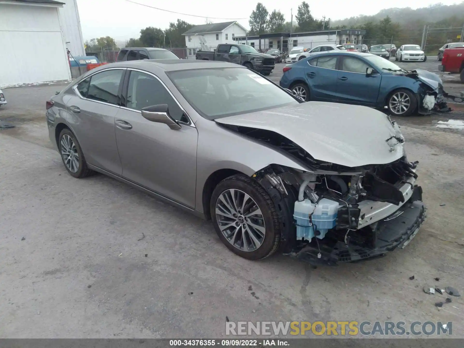 1 Photograph of a damaged car 58ADZ1B12LU079093 LEXUS ES 2020