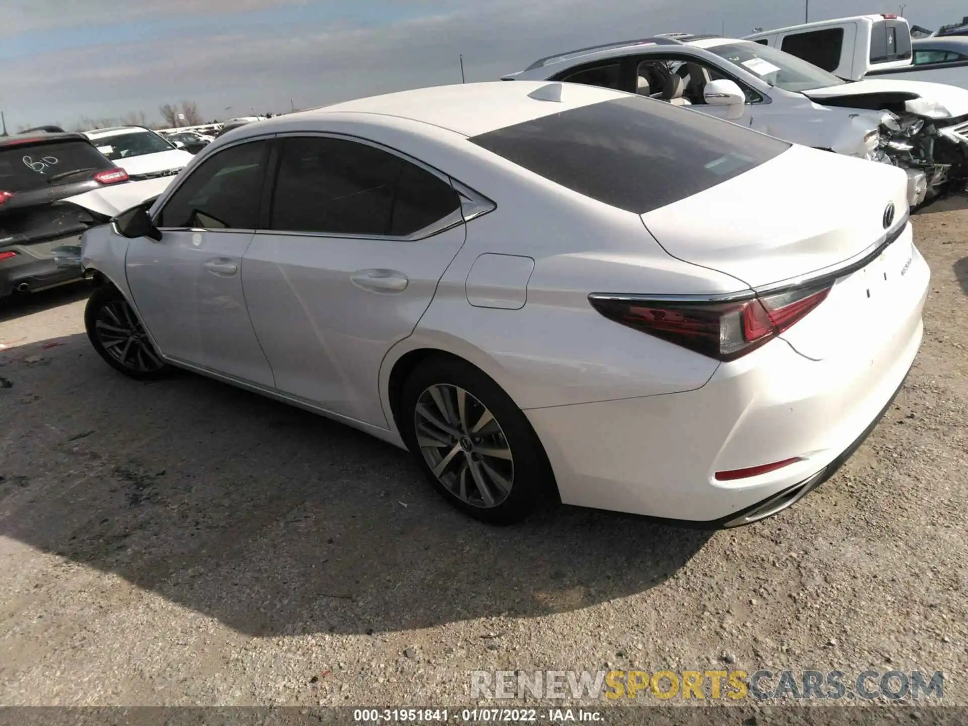 3 Photograph of a damaged car 58ADZ1B13LU061444 LEXUS ES 2020