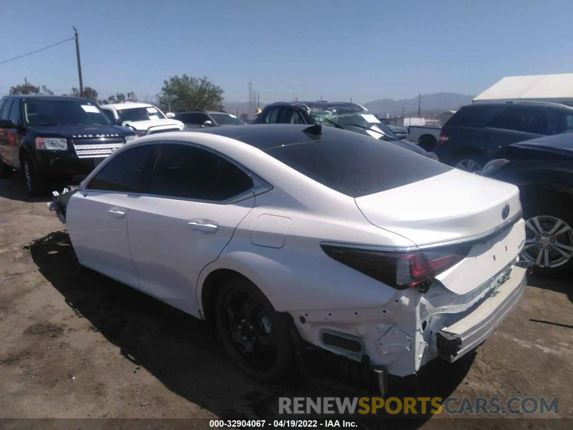 3 Photograph of a damaged car 58ADZ1B13LU063727 LEXUS ES 2020