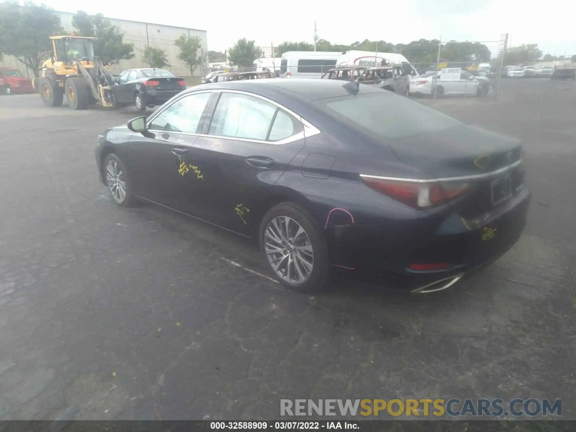 3 Photograph of a damaged car 58ADZ1B13LU071648 LEXUS ES 2020