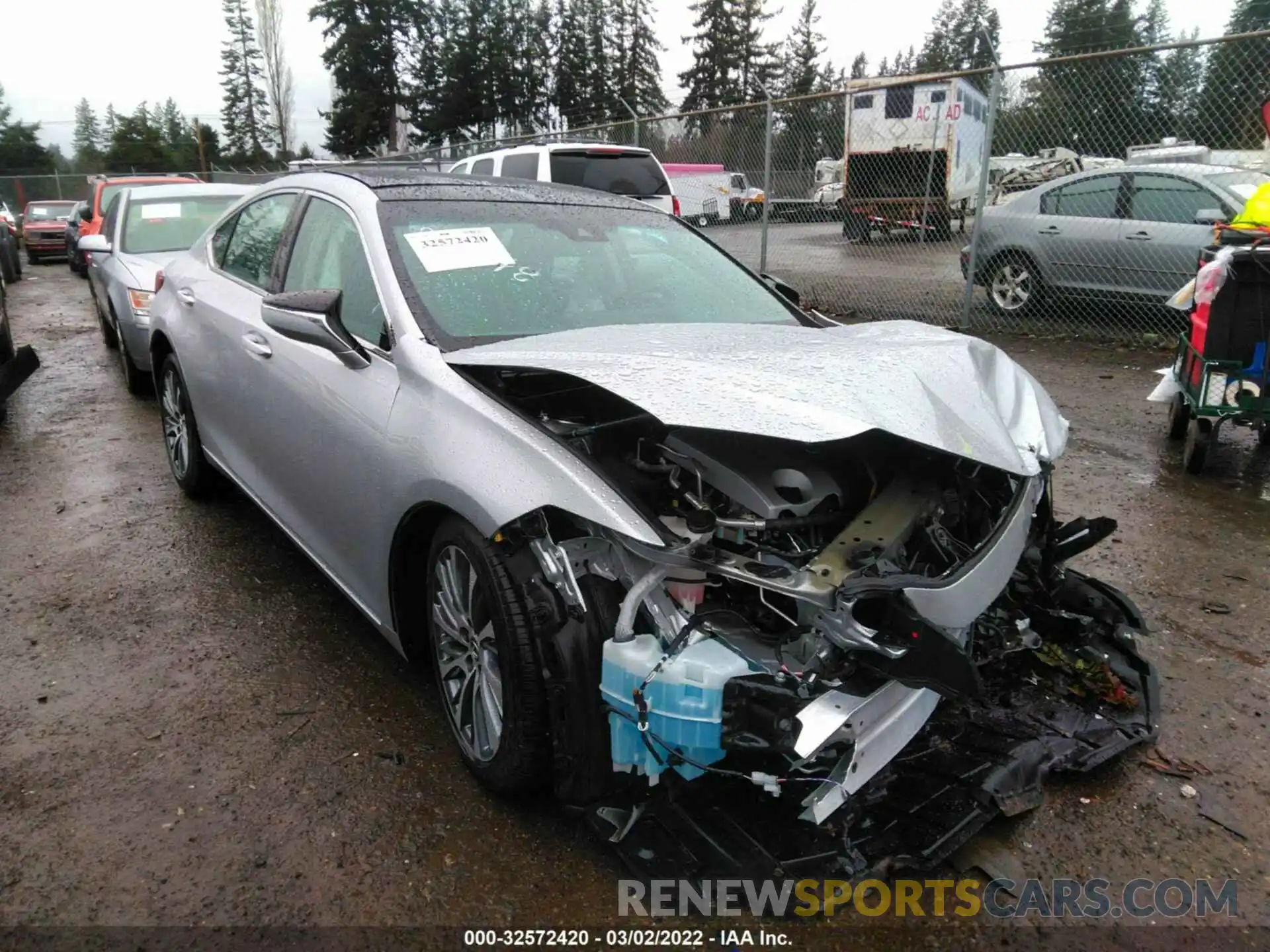 1 Photograph of a damaged car 58ADZ1B14LU052199 LEXUS ES 2020