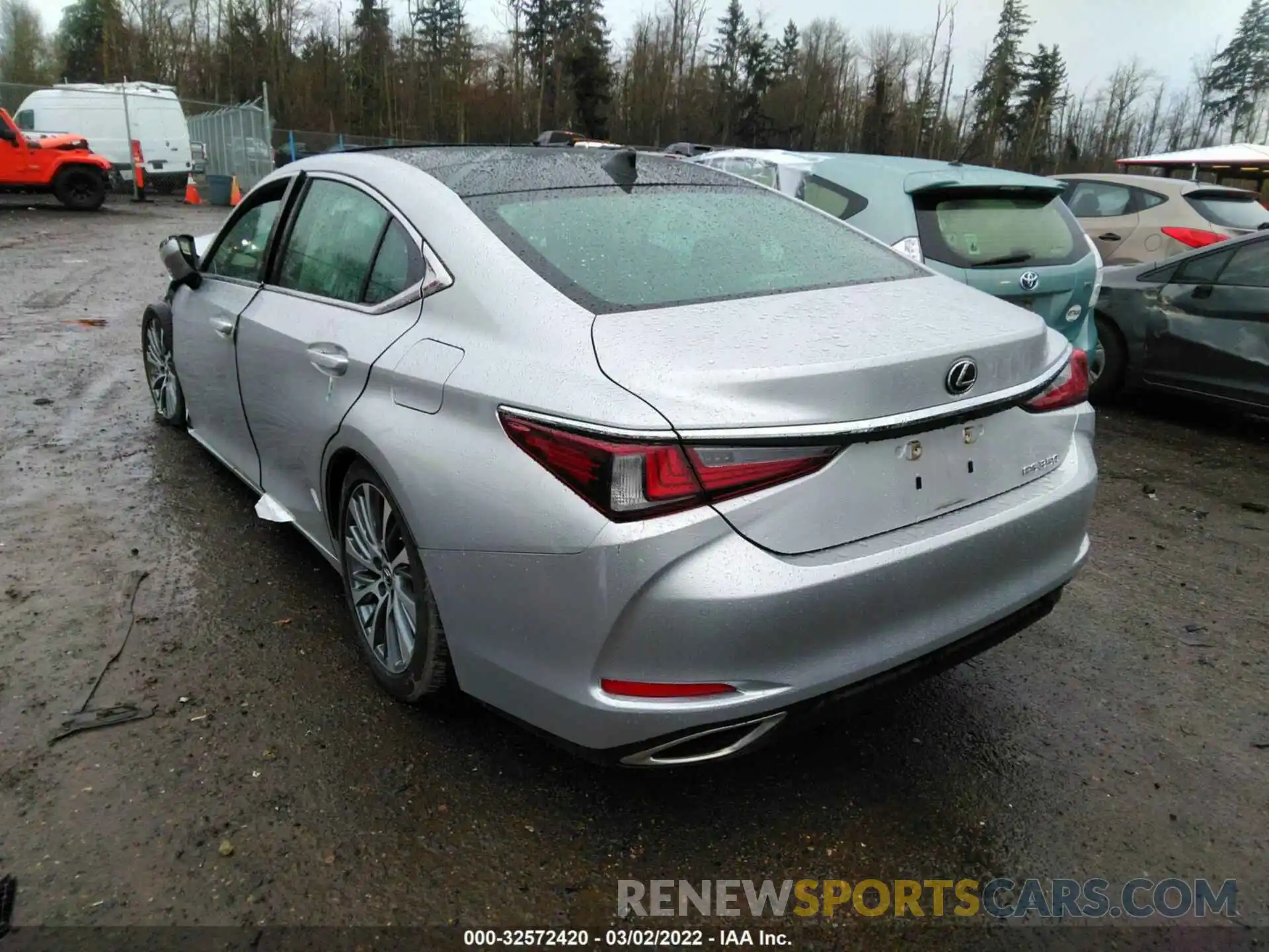 3 Photograph of a damaged car 58ADZ1B14LU052199 LEXUS ES 2020