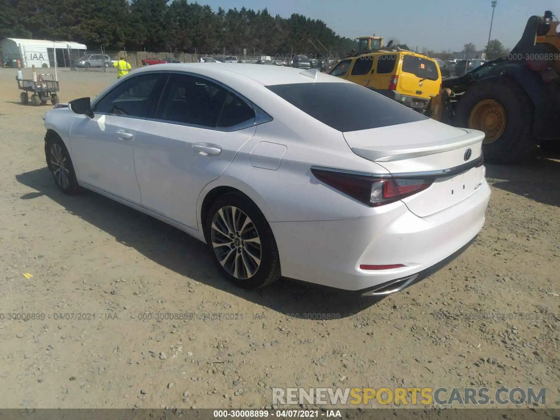 3 Photograph of a damaged car 58ADZ1B15LU064085 LEXUS ES 2020