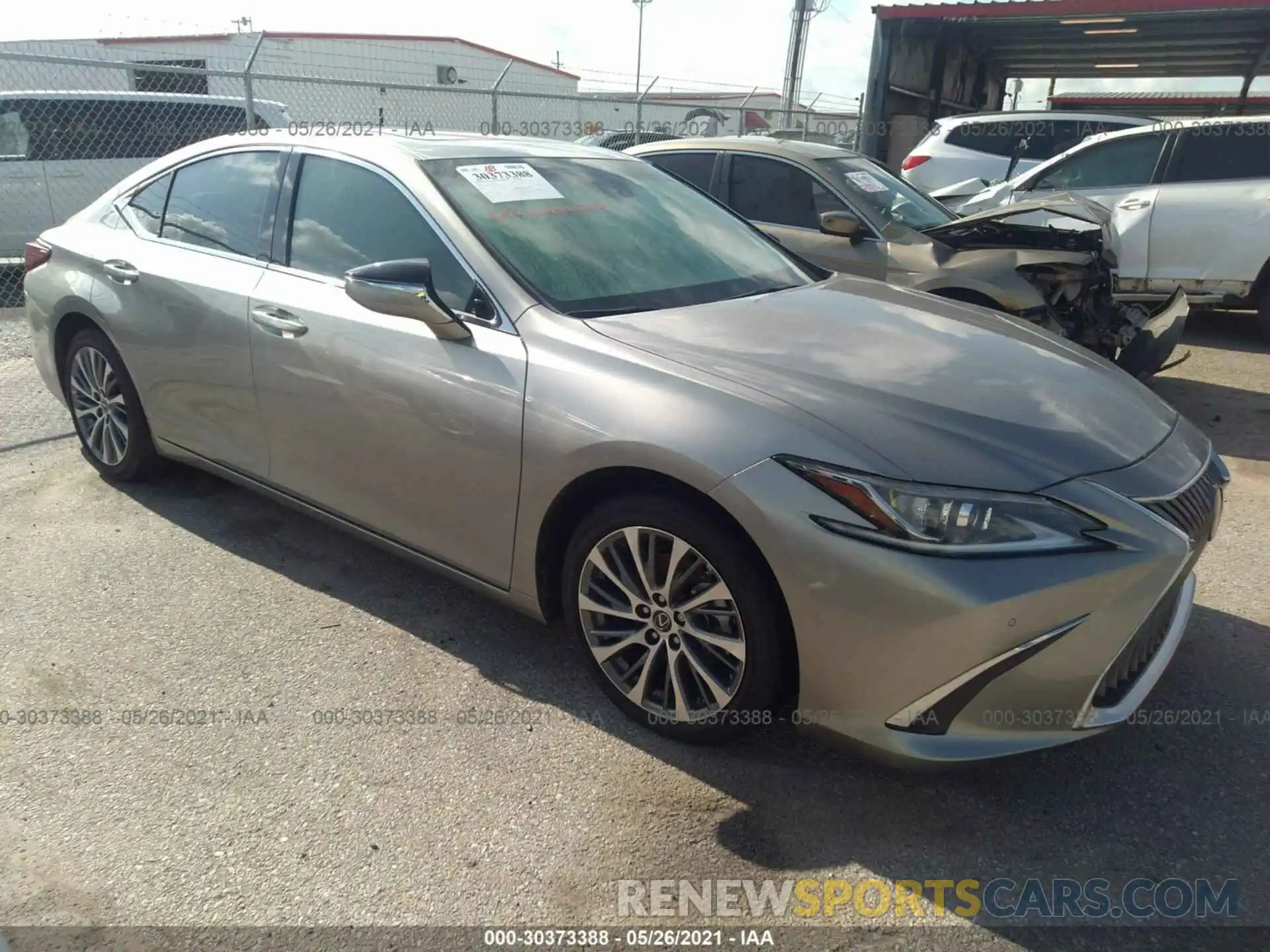 1 Photograph of a damaged car 58ADZ1B15LU071604 LEXUS ES 2020