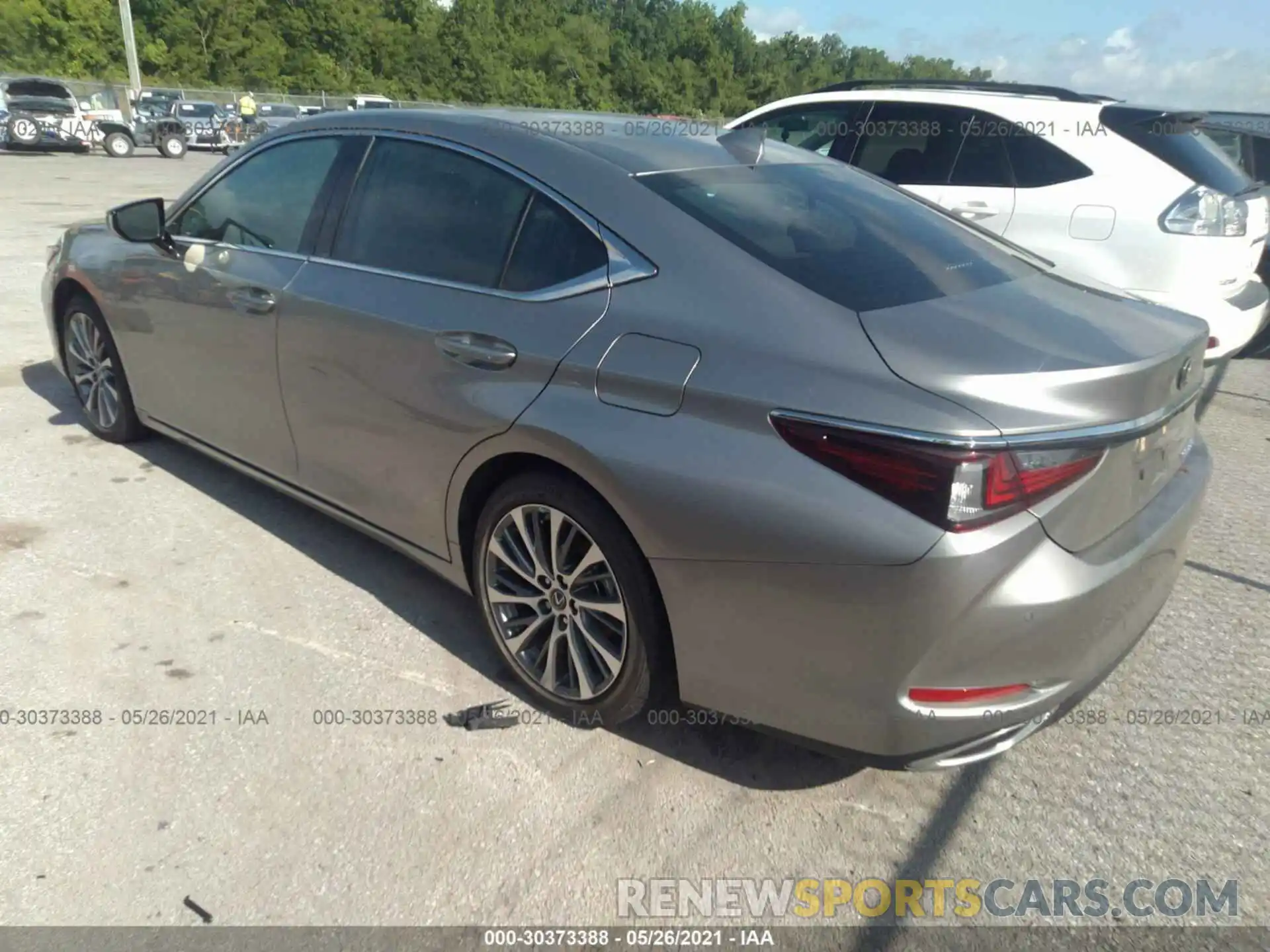 3 Photograph of a damaged car 58ADZ1B15LU071604 LEXUS ES 2020