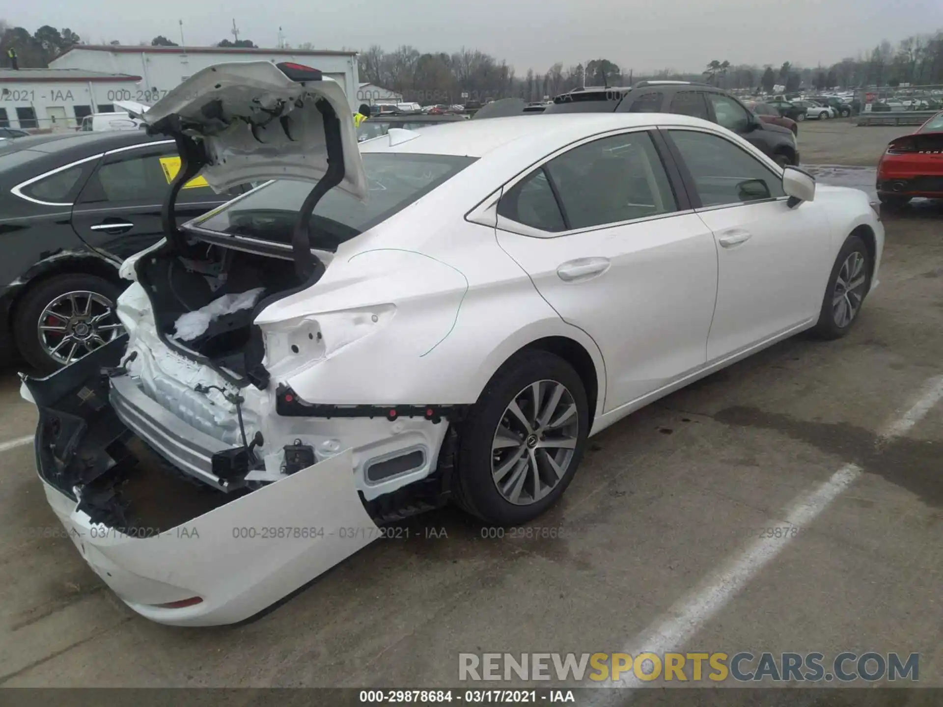 4 Photograph of a damaged car 58ADZ1B16LU063513 LEXUS ES 2020