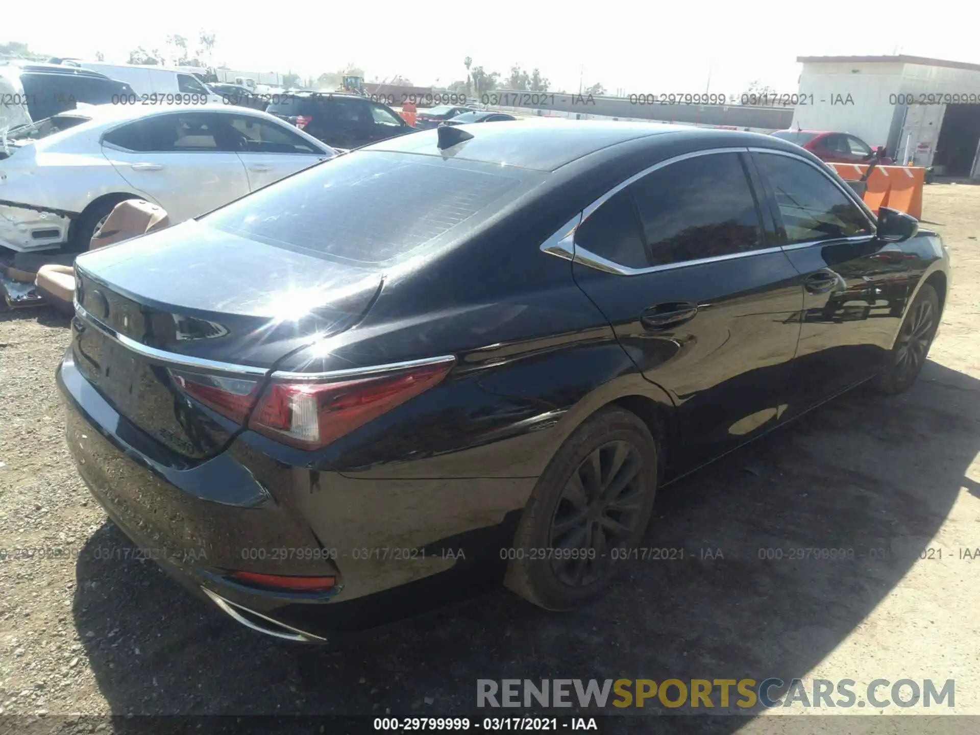 4 Photograph of a damaged car 58ADZ1B18LU055610 LEXUS ES 2020