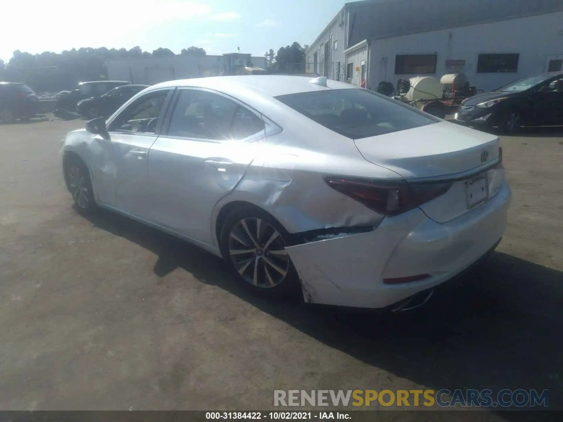 3 Photograph of a damaged car 58ADZ1B19LU055485 LEXUS ES 2020