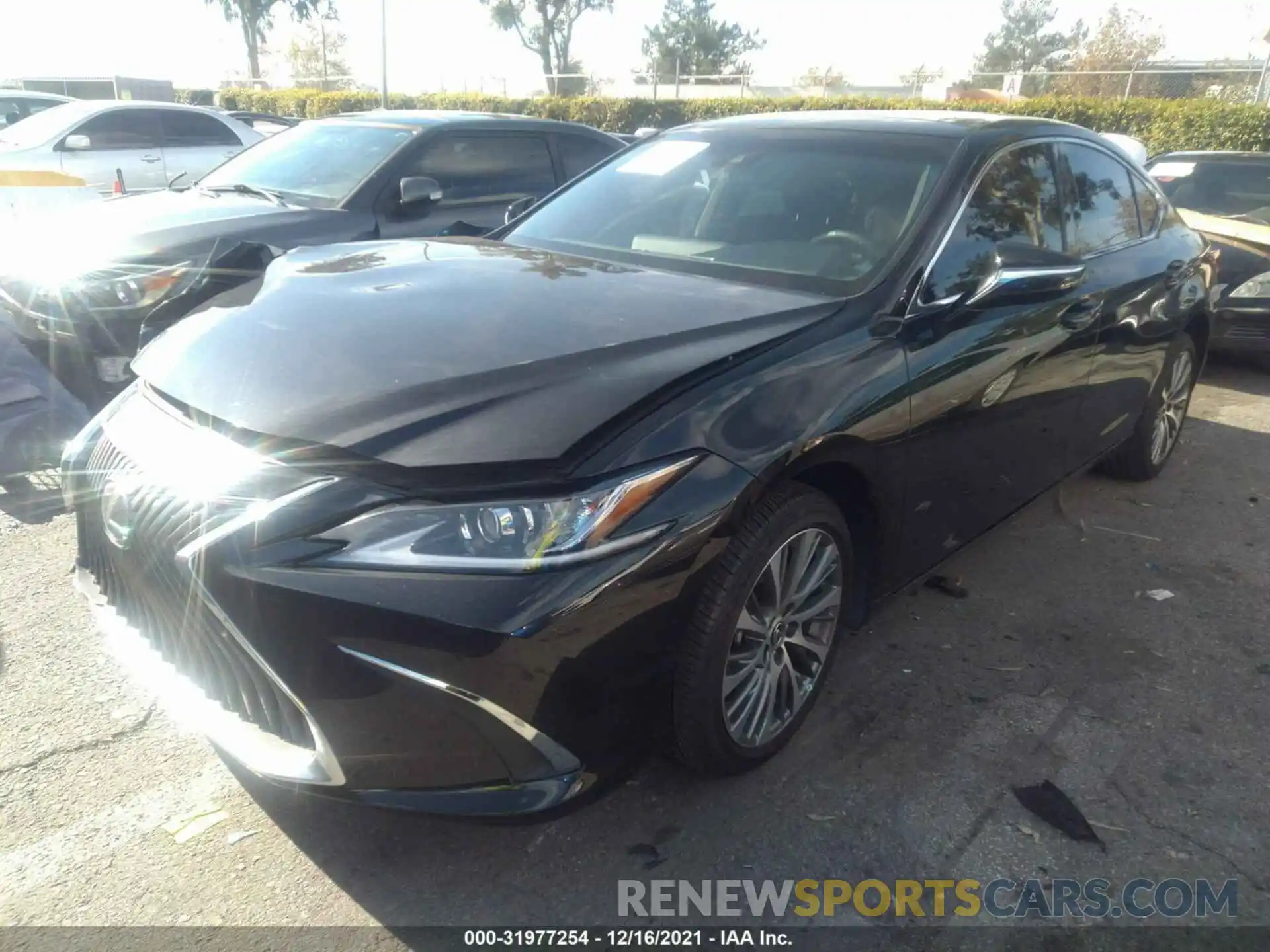 2 Photograph of a damaged car 58ADZ1B19LU081813 LEXUS ES 2020