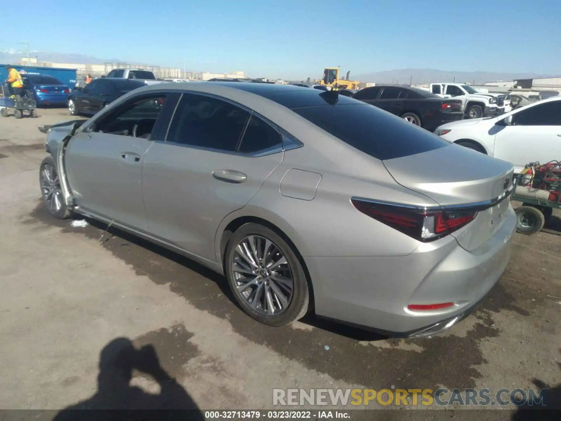 3 Photograph of a damaged car 58ADZ1B1XLU064843 LEXUS ES 2020