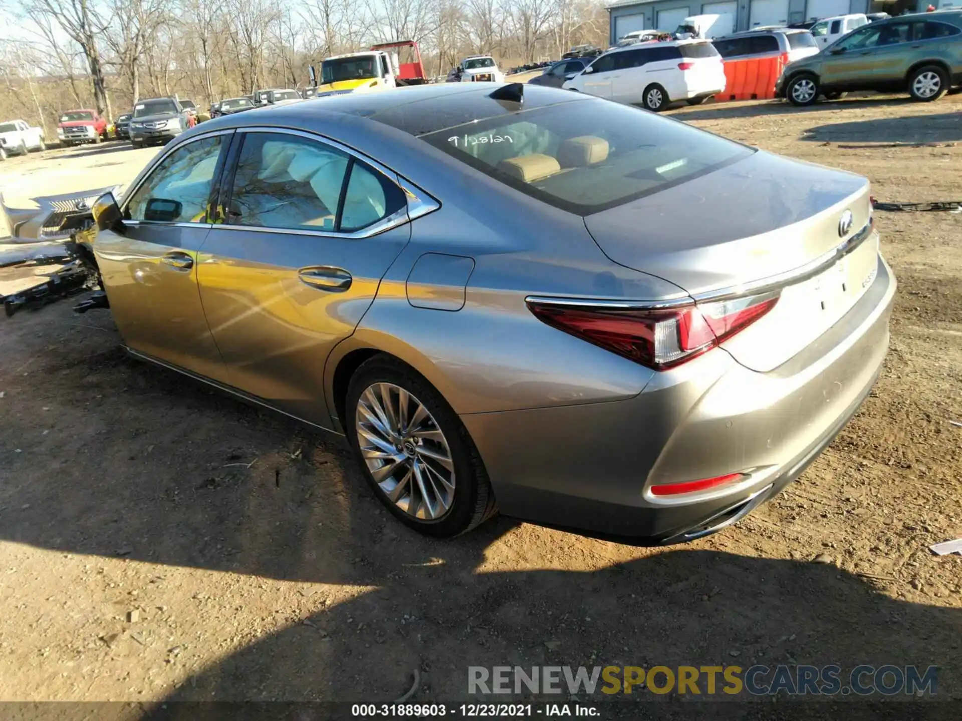 3 Photograph of a damaged car 58AEZ1B11LU075282 LEXUS ES 2020