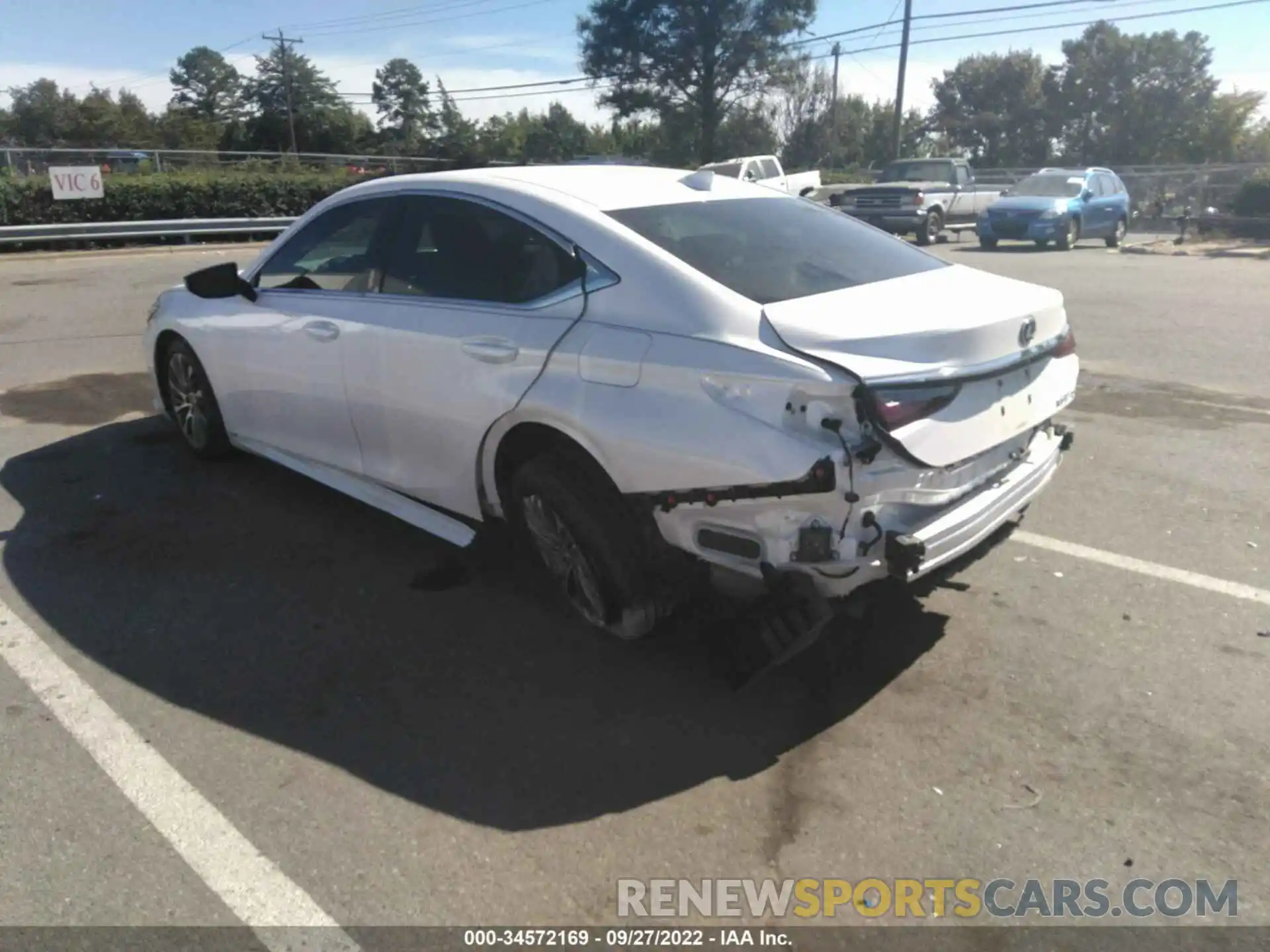 3 Photograph of a damaged car 58AEZ1B15LU072109 LEXUS ES 2020