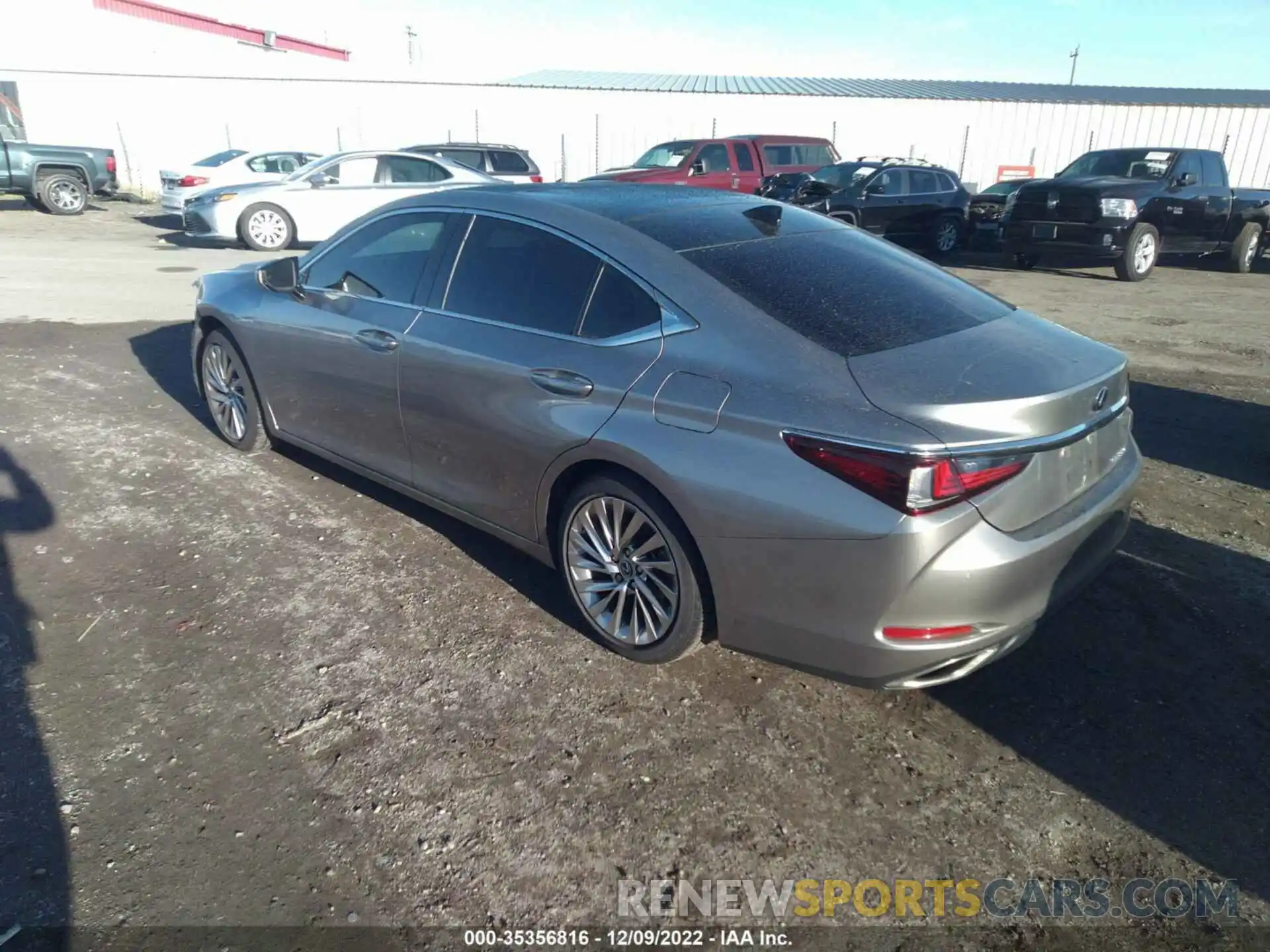 3 Photograph of a damaged car 58AEZ1B16LU080705 LEXUS ES 2020