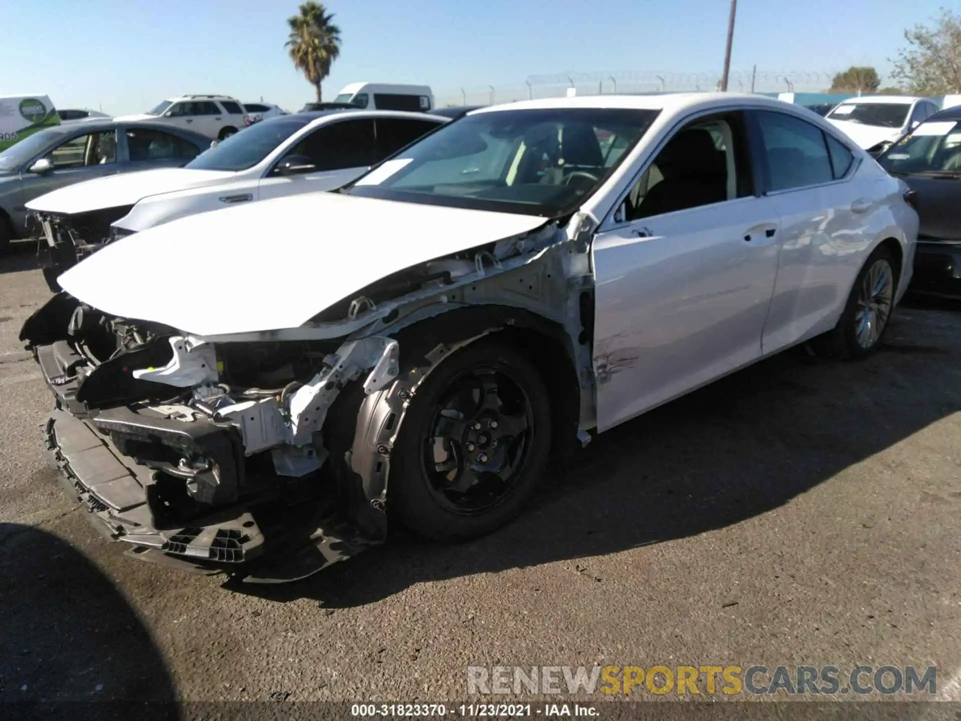 2 Photograph of a damaged car 58AEZ1B18LU061606 LEXUS ES 2020