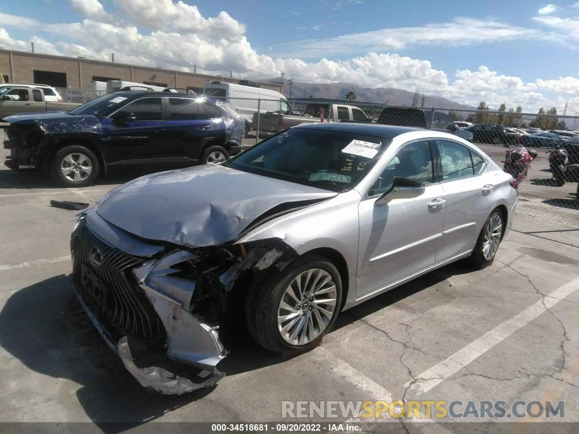 2 Photograph of a damaged car 58AEZ1B18LU075070 LEXUS ES 2020