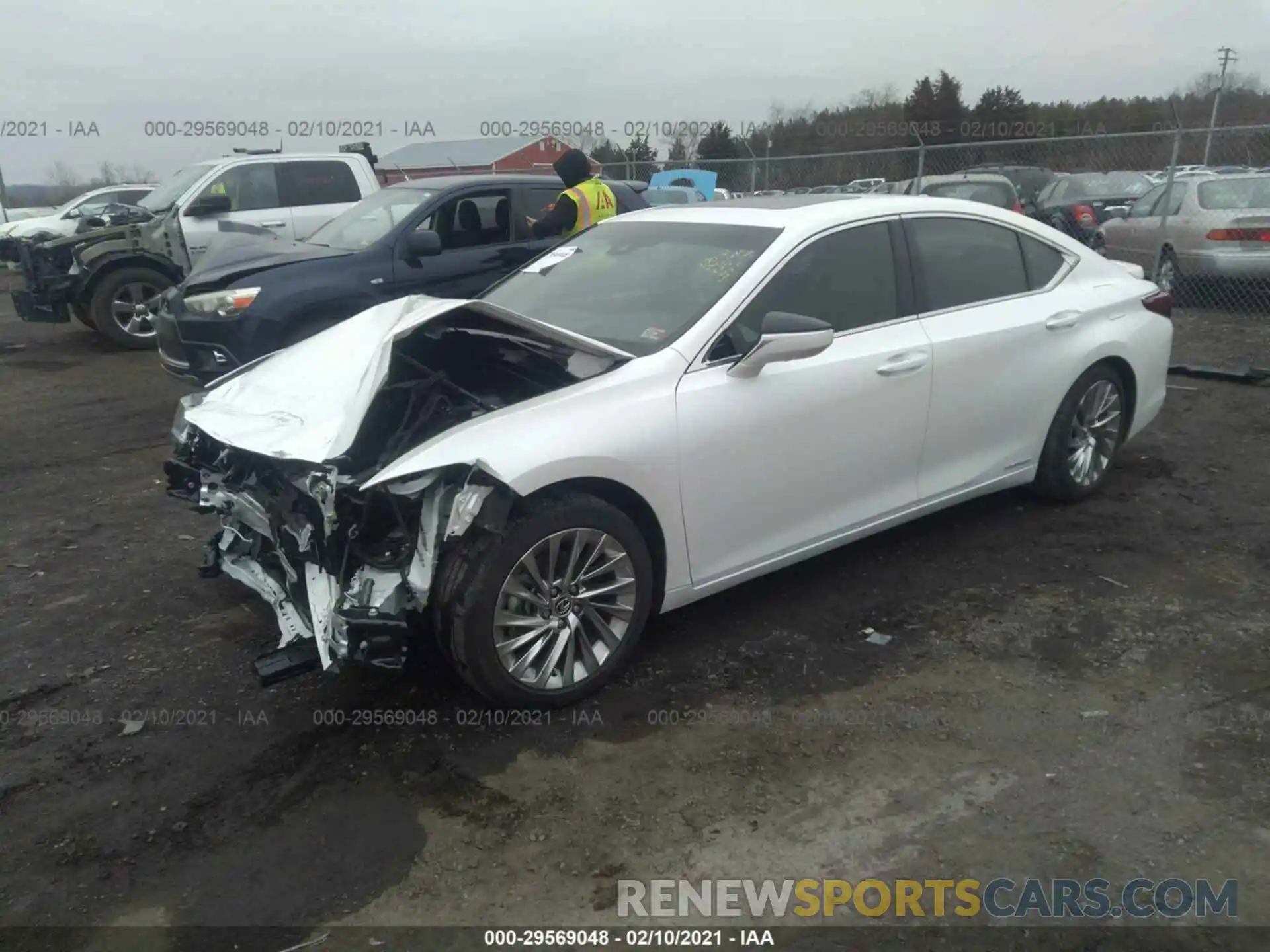 2 Photograph of a damaged car 58AF21B14LU011598 LEXUS ES 2020