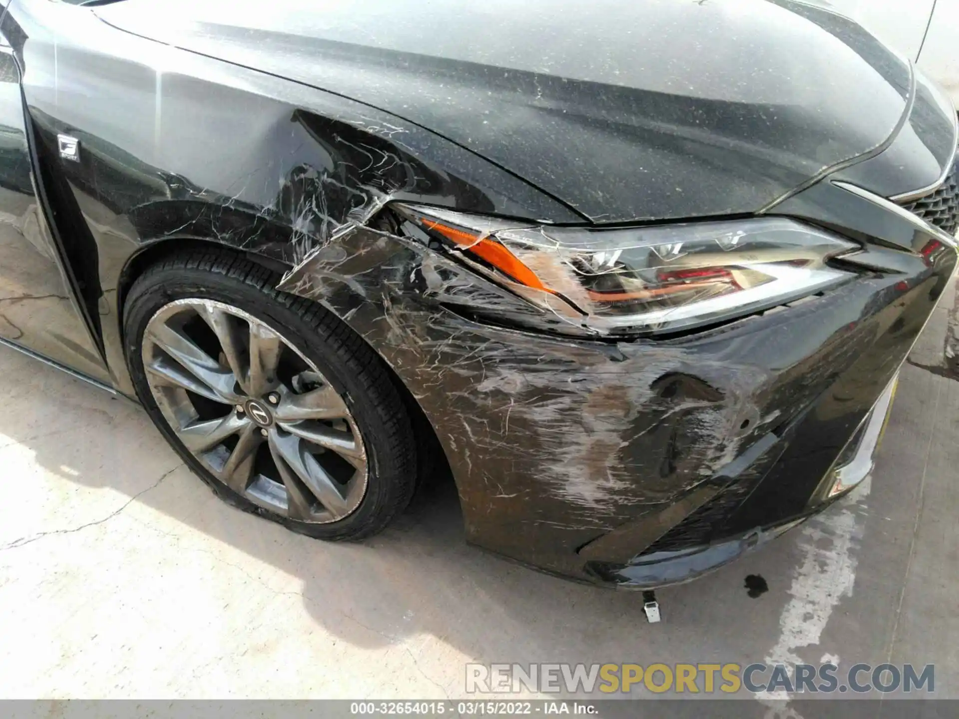 6 Photograph of a damaged car 58AGZ1B10LU057235 LEXUS ES 2020