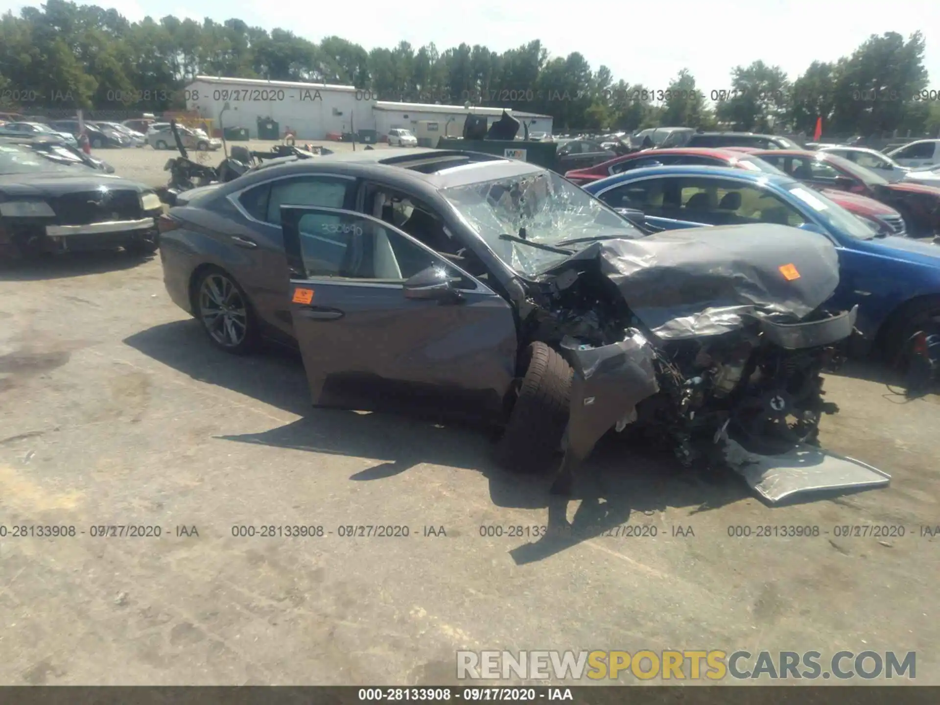 11 Photograph of a damaged car 58AGZ1B11LU064260 LEXUS ES 2020