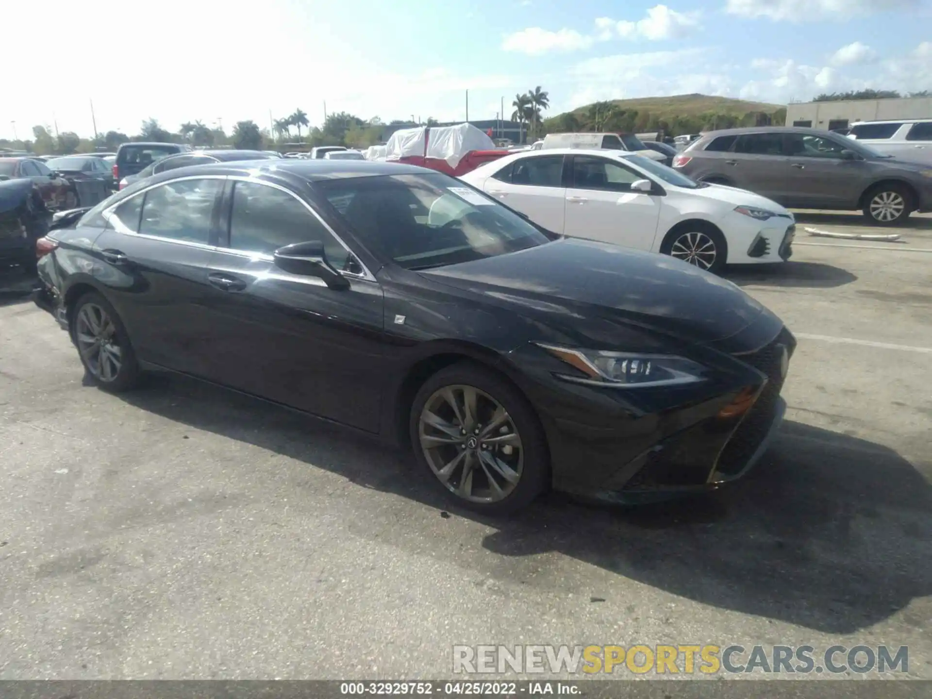 1 Photograph of a damaged car 58AGZ1B11LU079423 LEXUS ES 2020